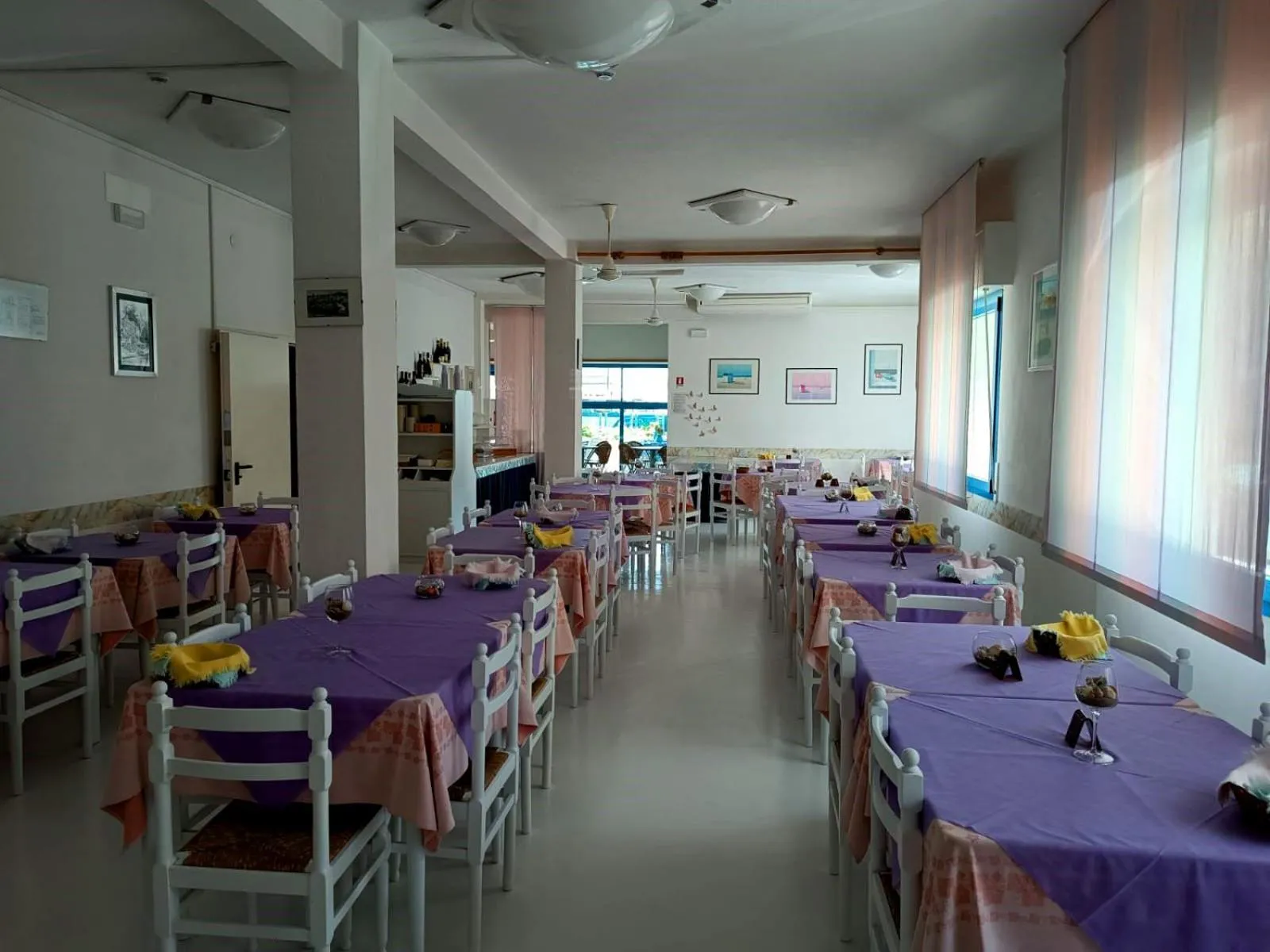 Restaurant/places to eat in Hotel Rosalba