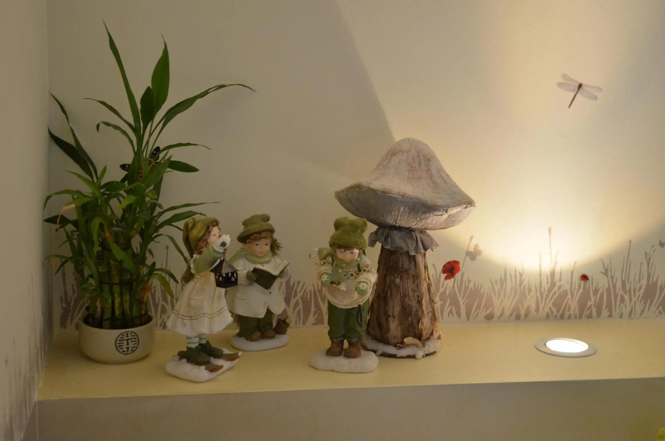 Decorative detail in Couette Et Cafe Crème