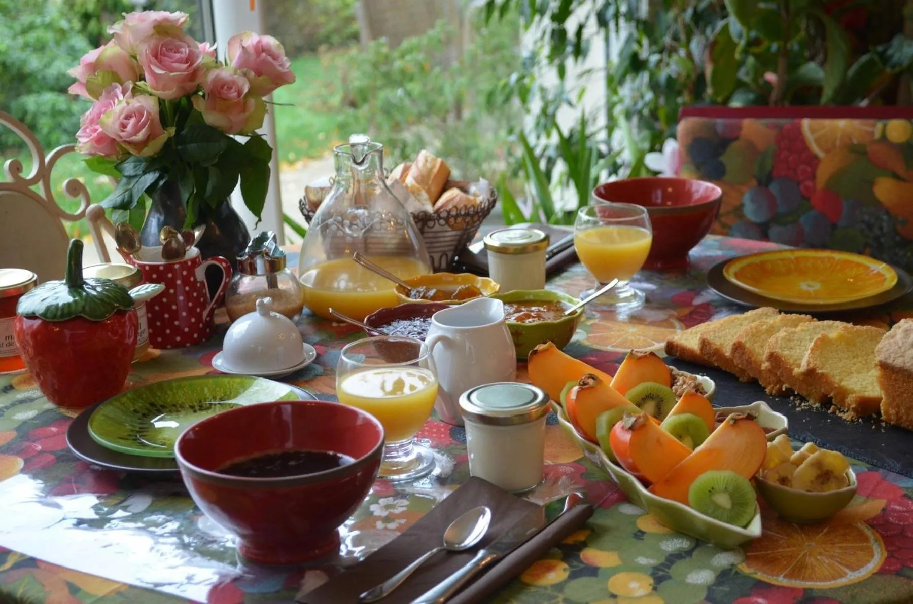 Food and drinks in Couette Et Cafe Crème