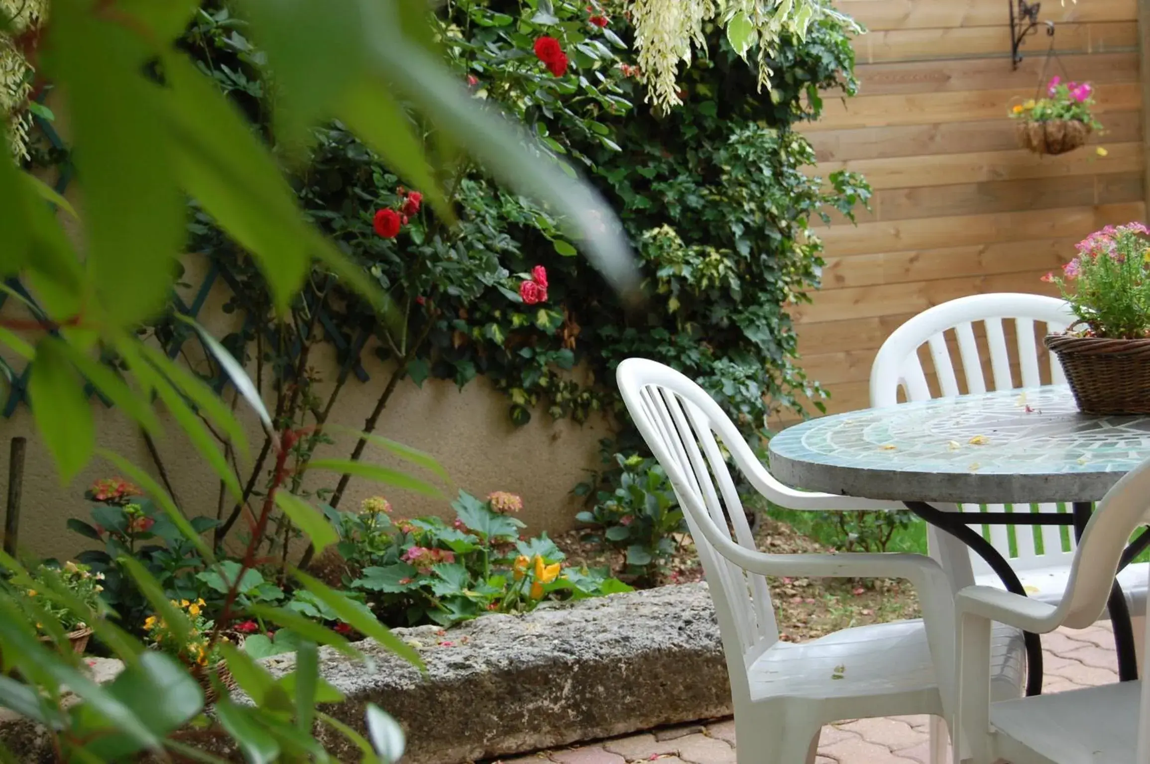 Double Room with Garden View - single occupancy in Couette Et Cafe Crème Double Room with Garden View - single occupancy in Couette Et Cafe Crème