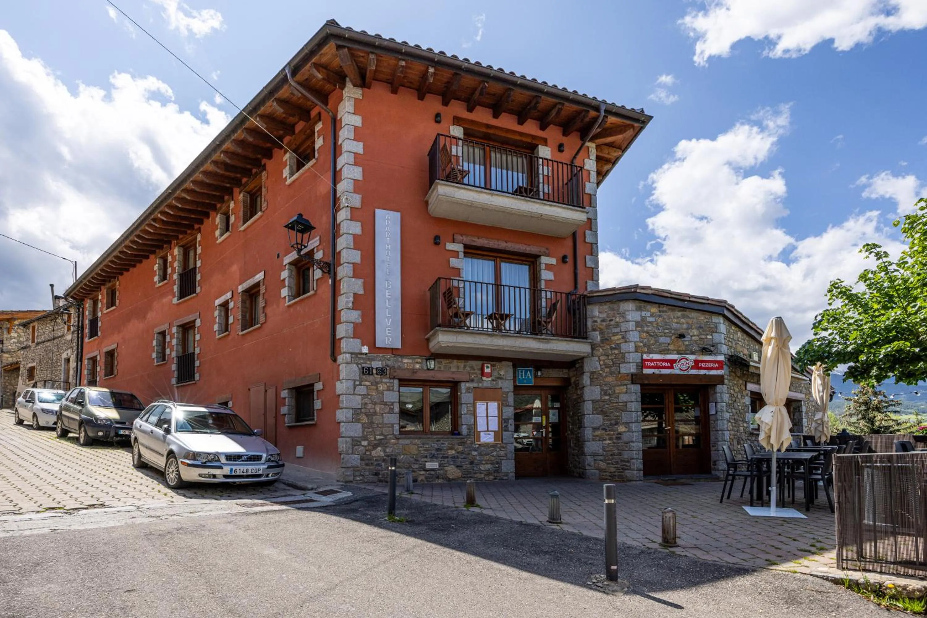 Facade/entrance in Aparthotel Bellver