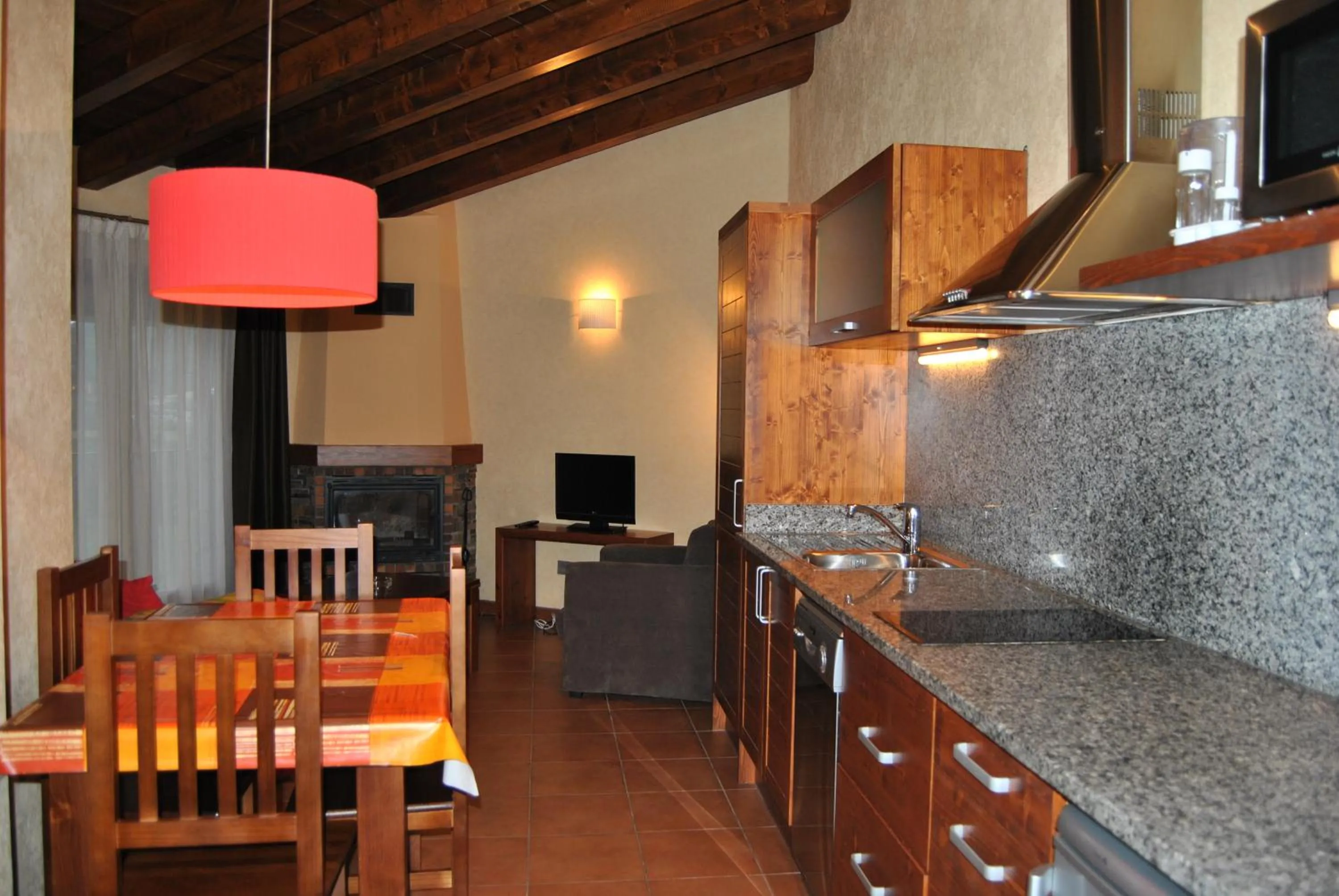 Kitchen or kitchenette in Aparthotel Bellver