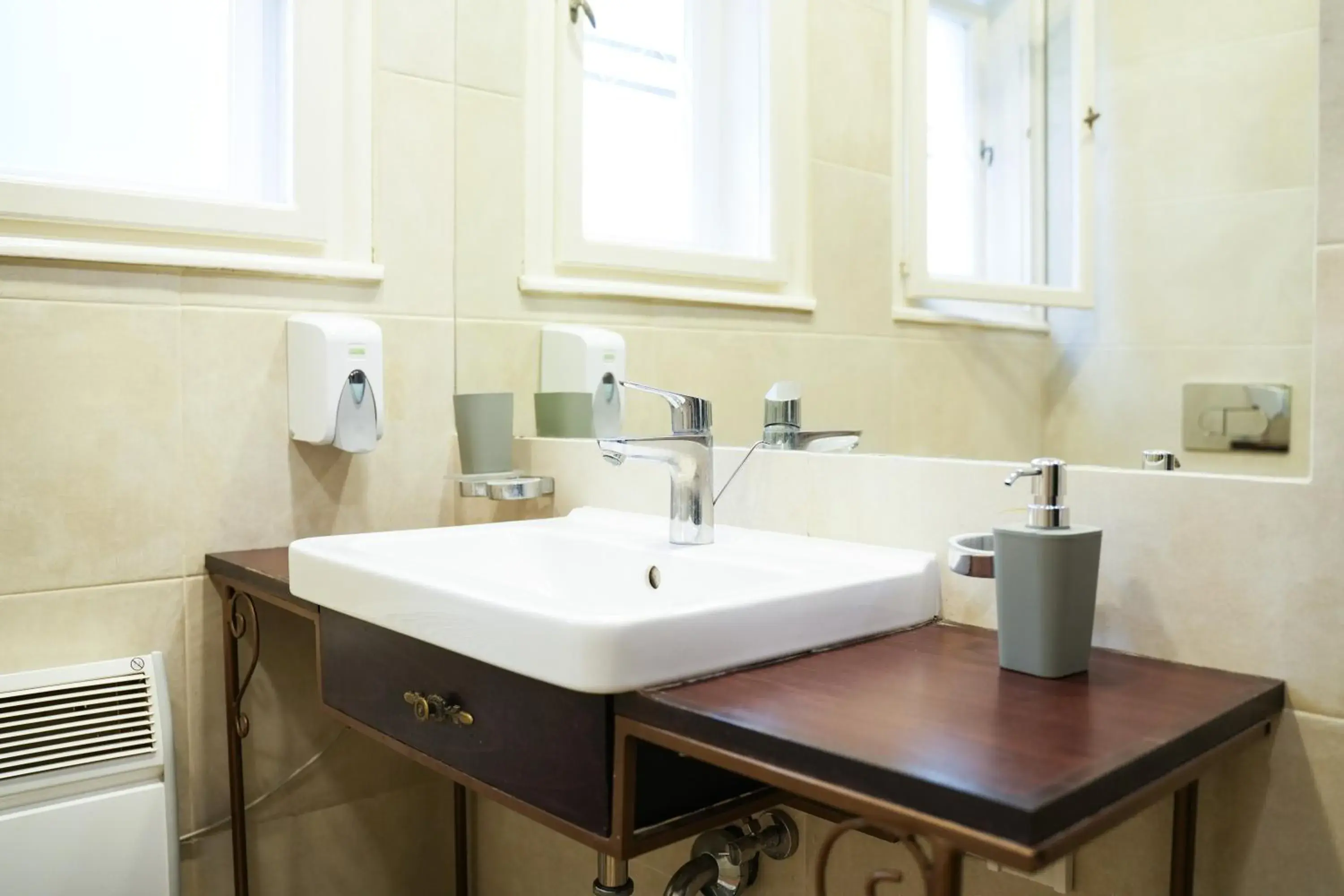 Bathroom in Hotel Dum by Muskat Bathroom in Hotel Dum by Muskat