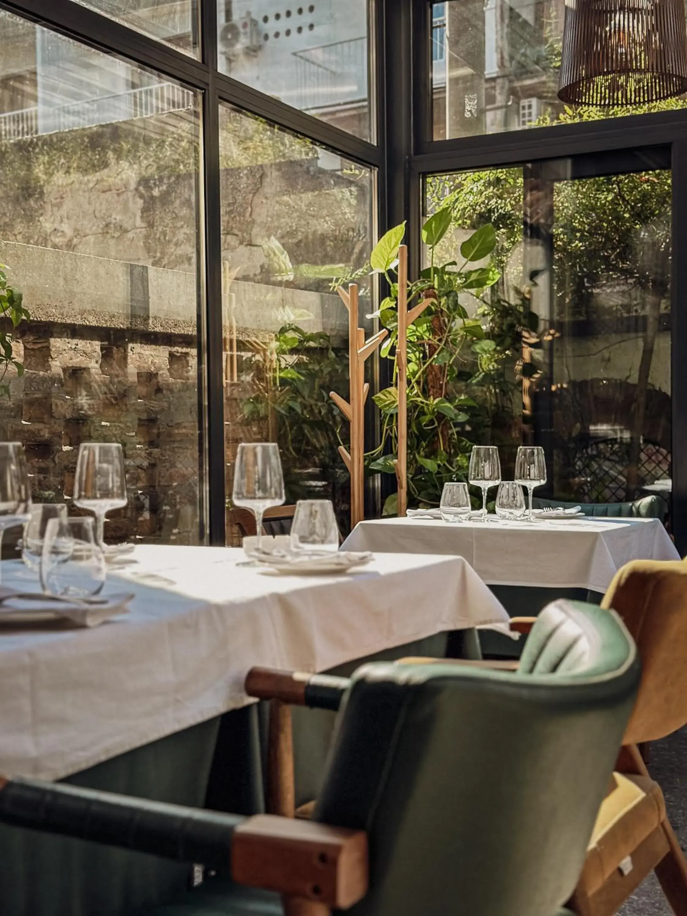 Restaurant/places to eat in Hotel Dum by Muskat Restaurant/places to eat in Hotel Dum by Muskat