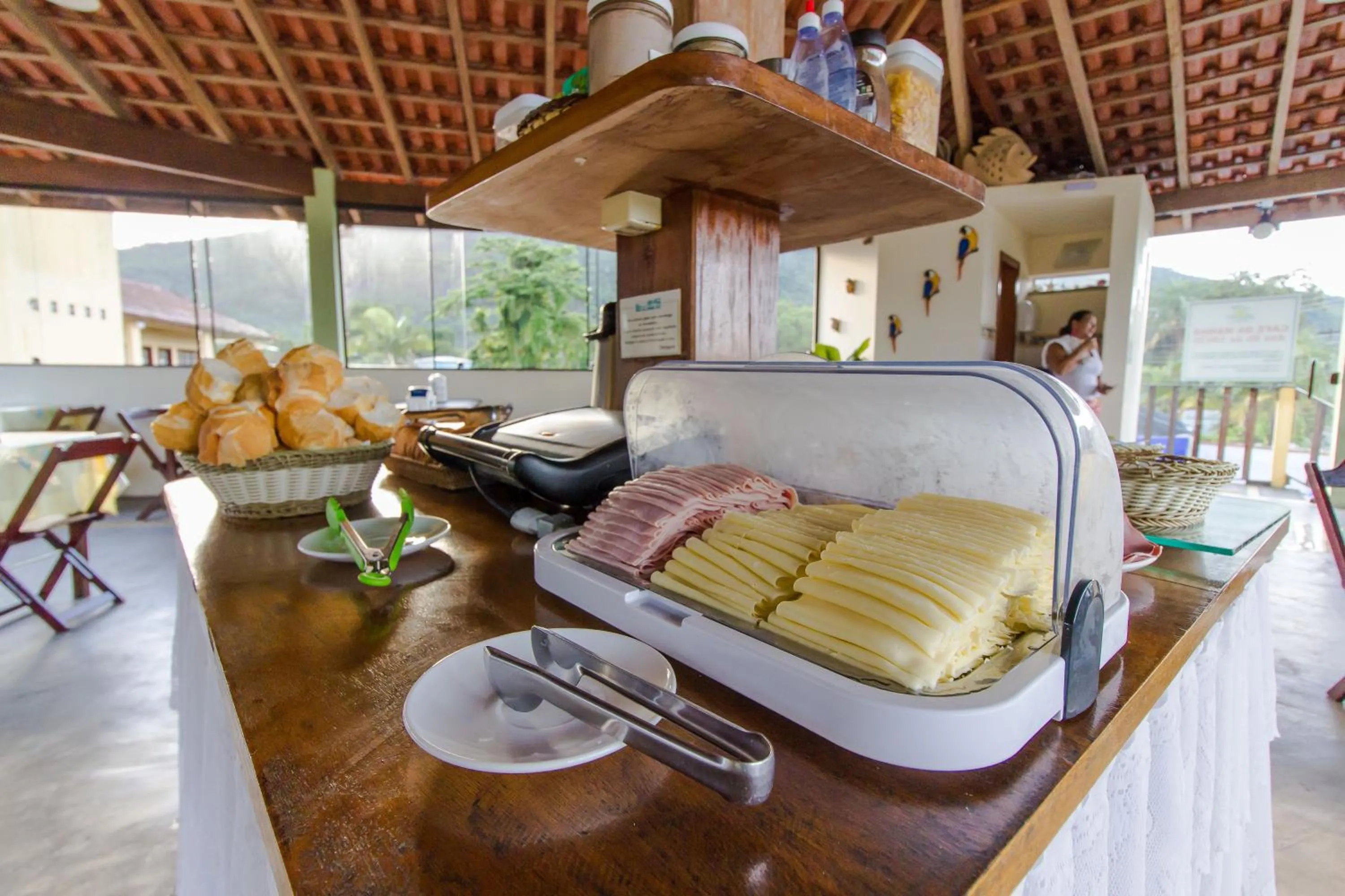 Buffet breakfast in Viamar Pousada