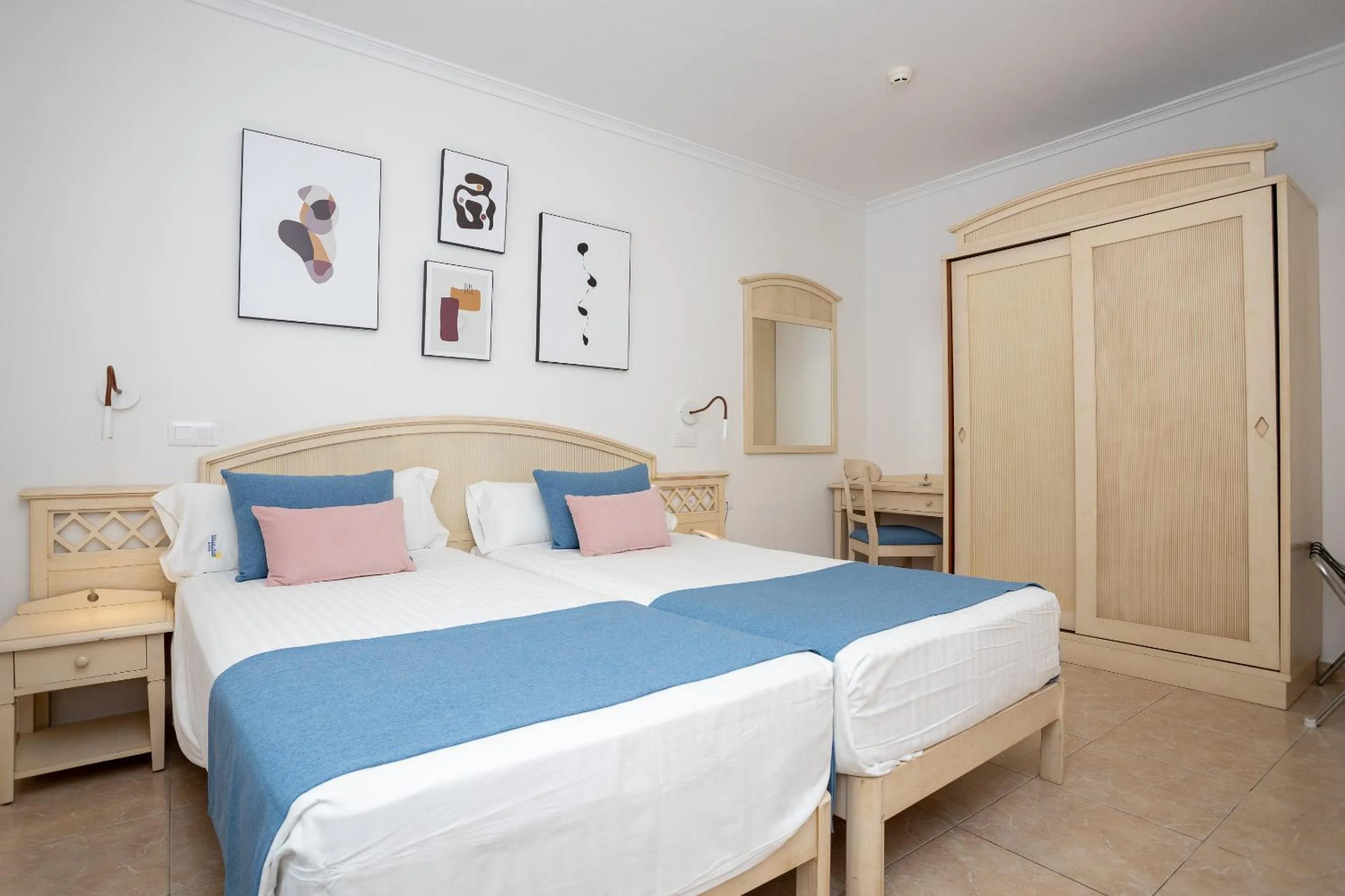 Bed in Villamar Hotel