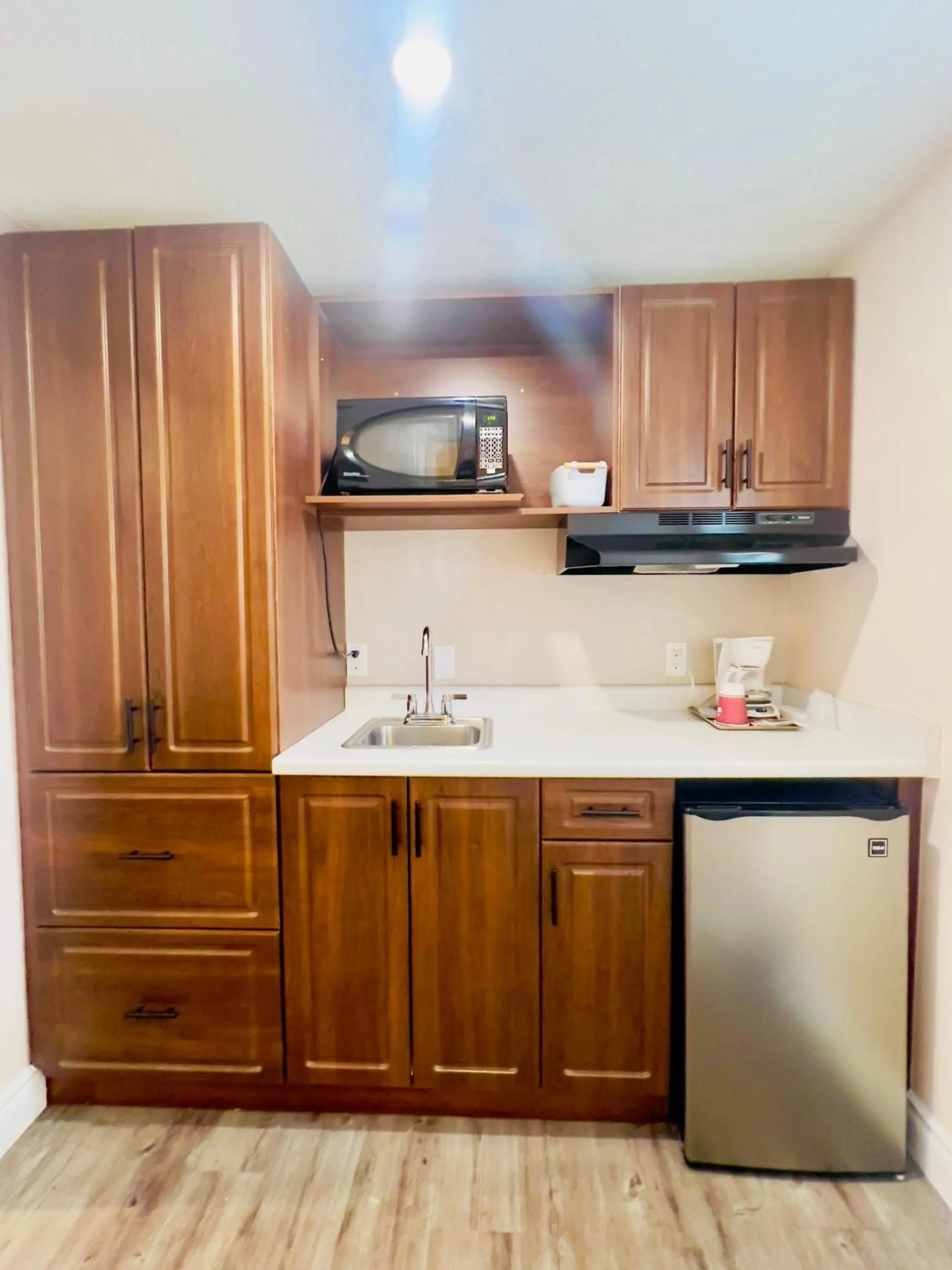 First Canada Hotel Cornwall Hwy 401 ON