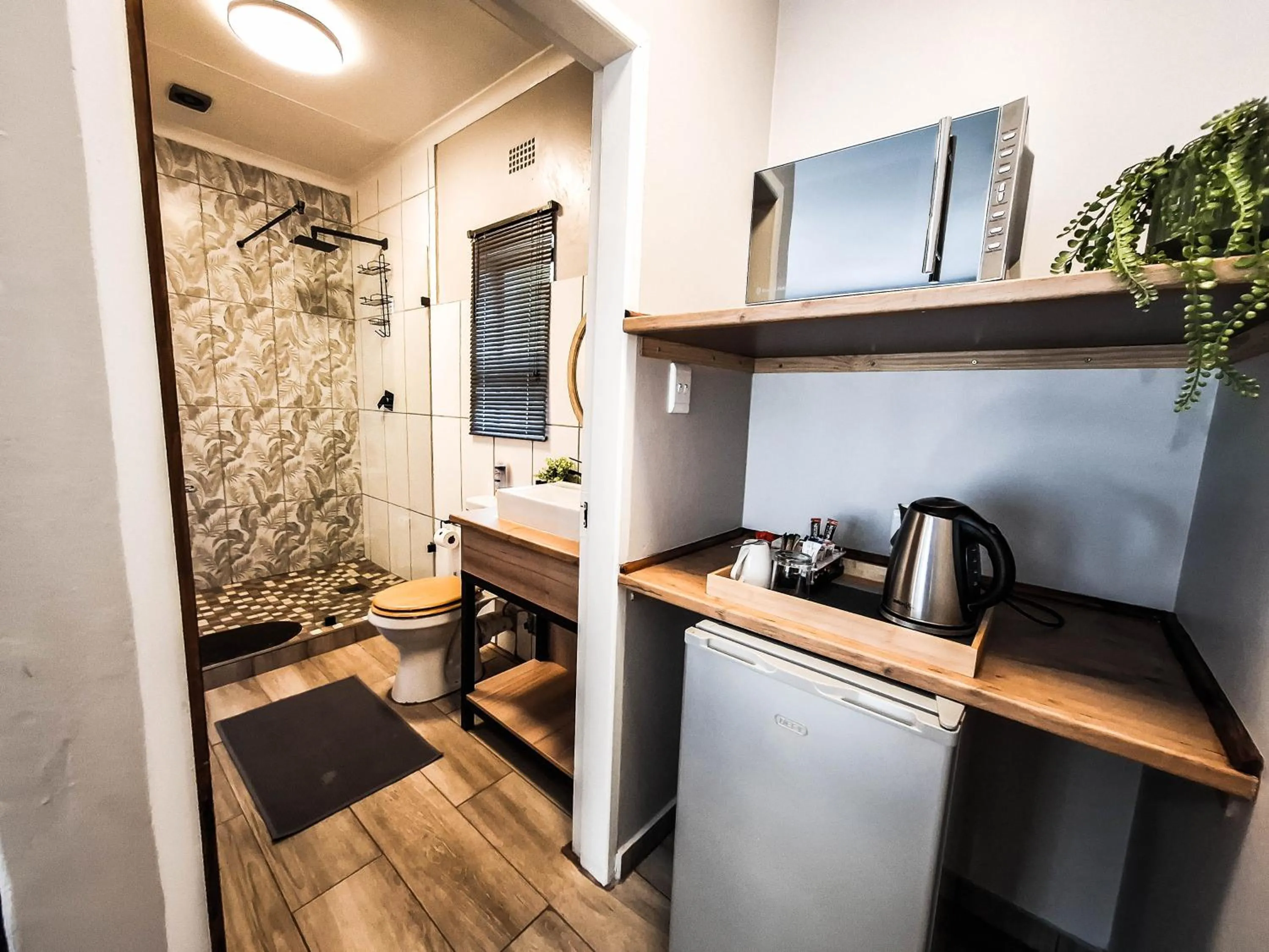 Bathroom in B at Home Guest House