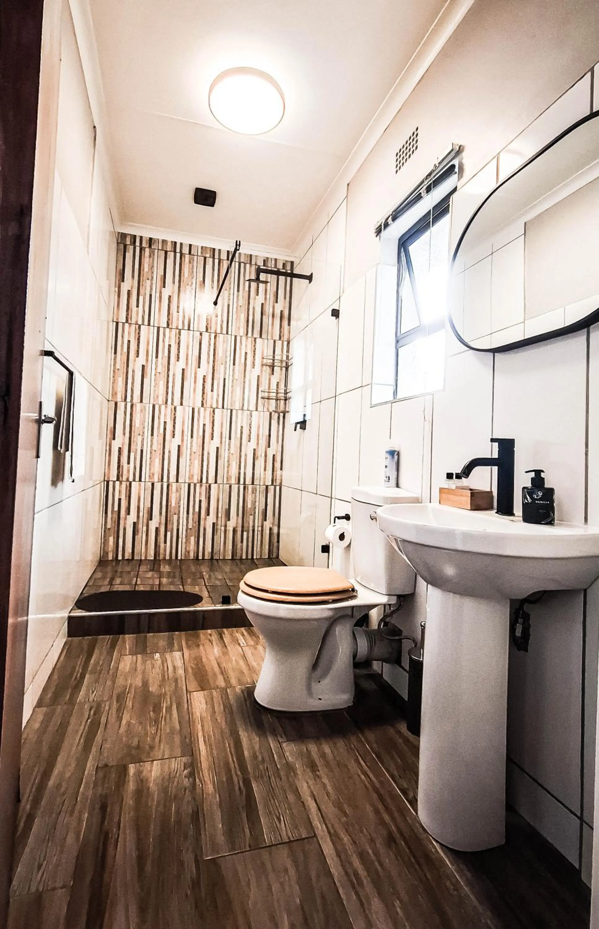 Shower in B at Home Guest House
