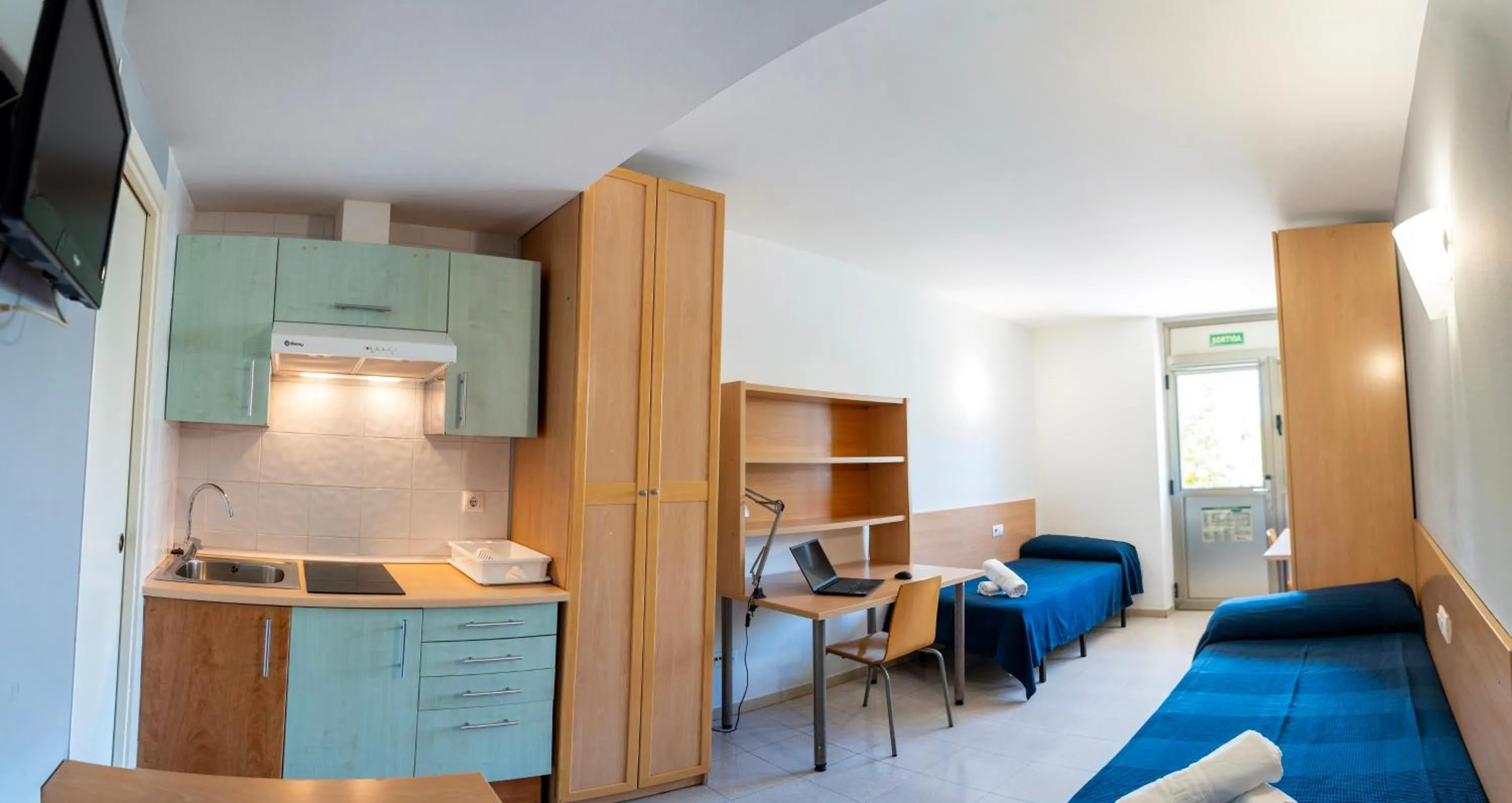 Photo of the whole room in Apartaments Turístics Residencia Vila Nova