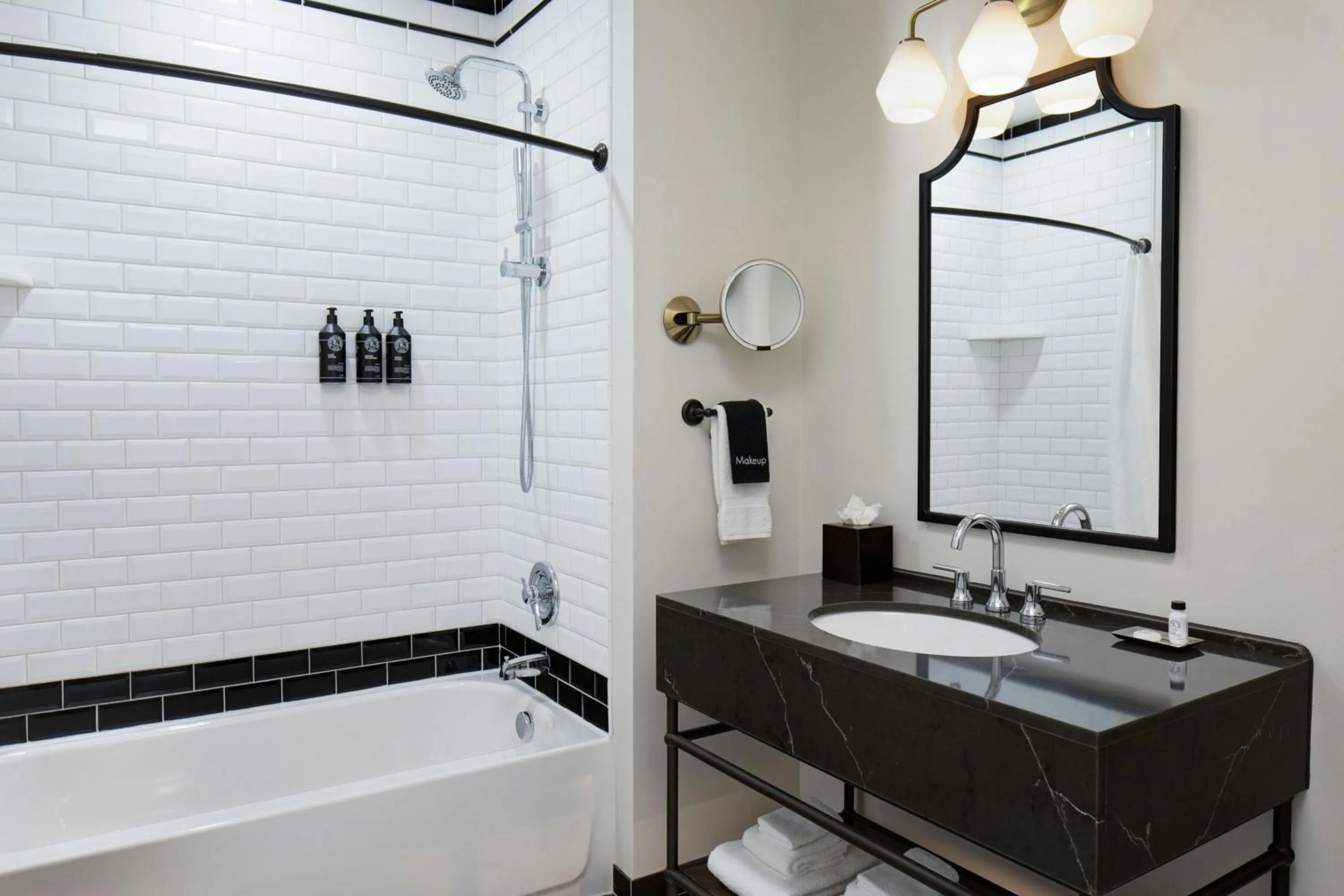 Bathroom in Hotel David Whitney, Autograph Collection