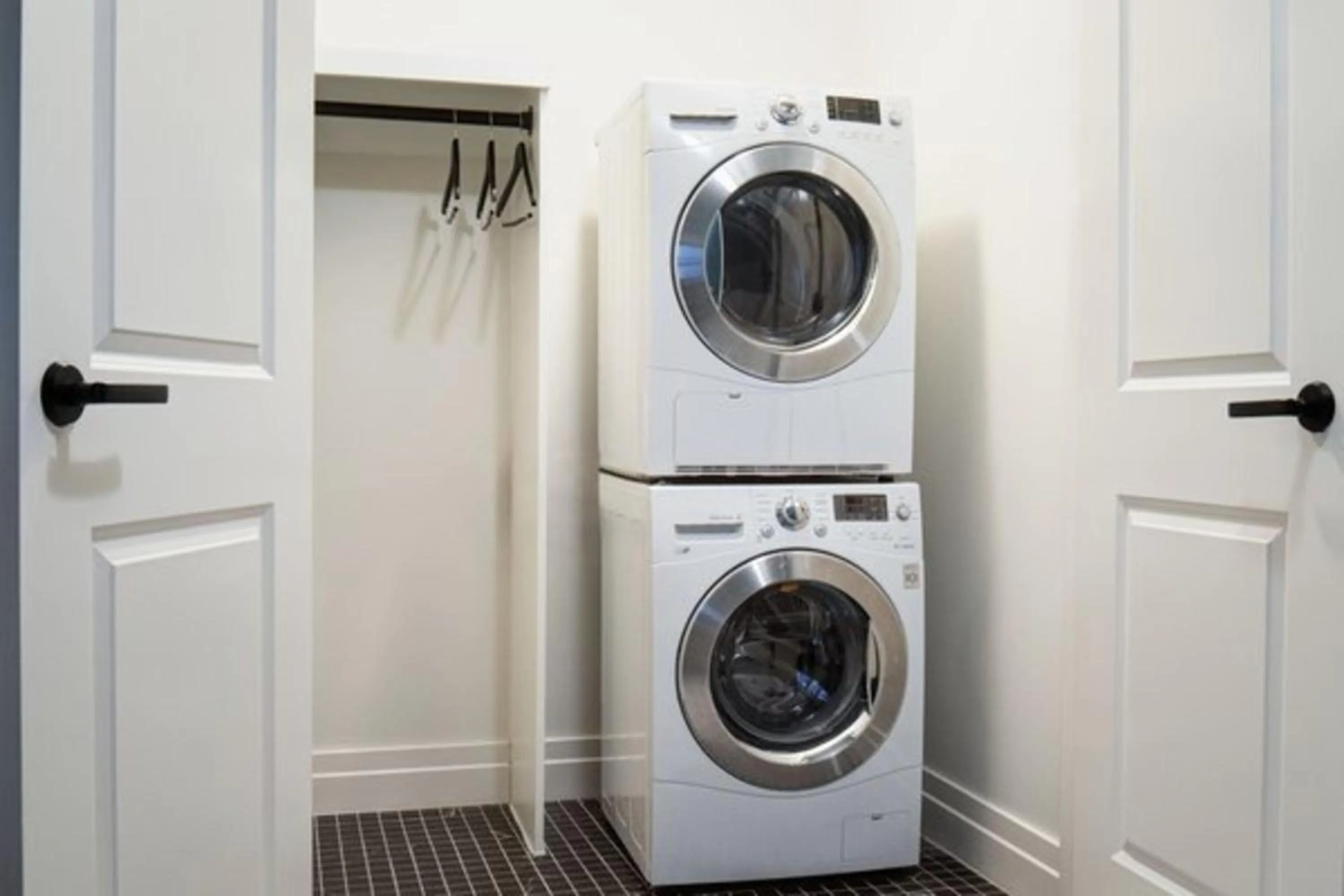 laundry in Hotel David Whitney, Autograph Collection