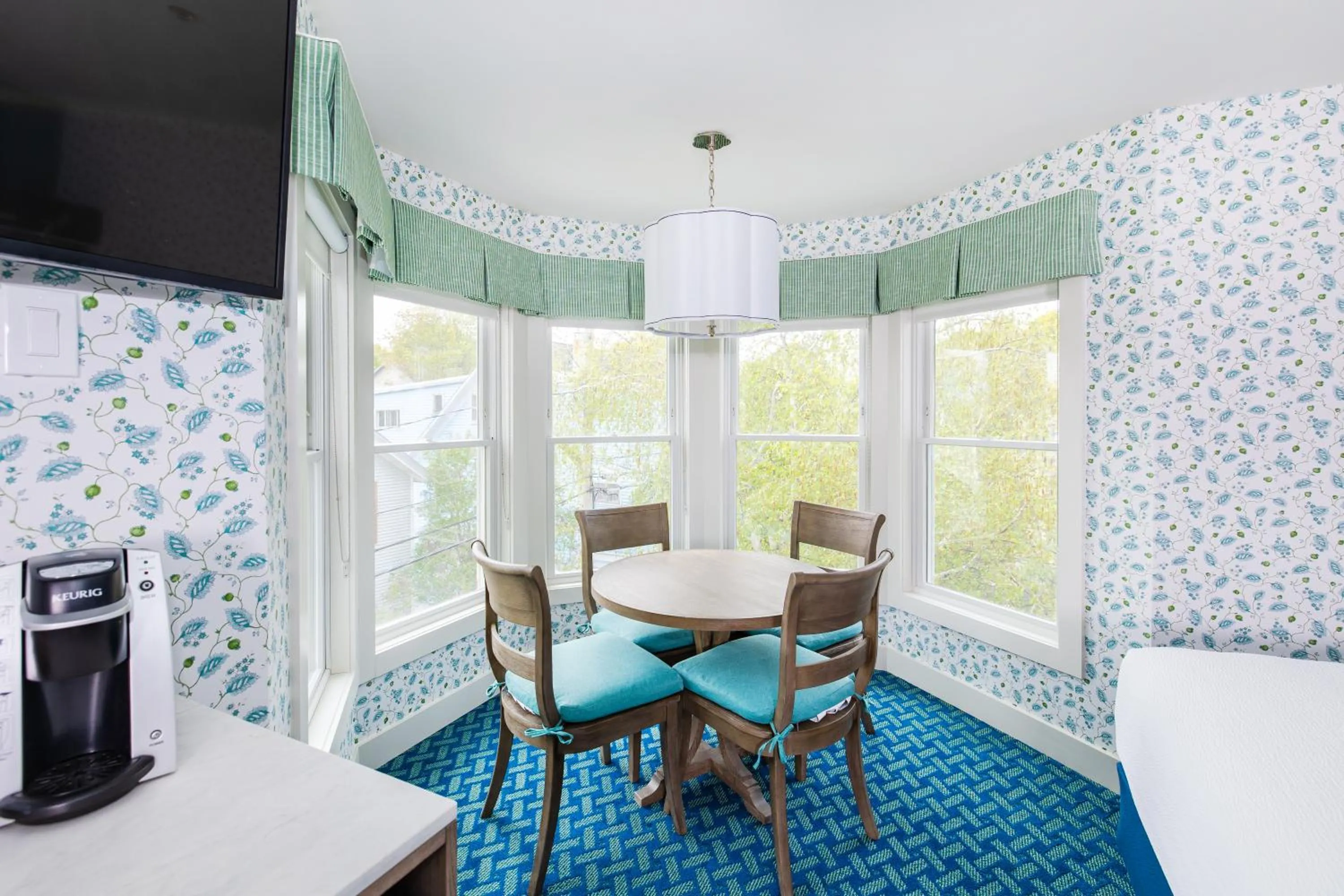 Seating area in Lake View Hotel