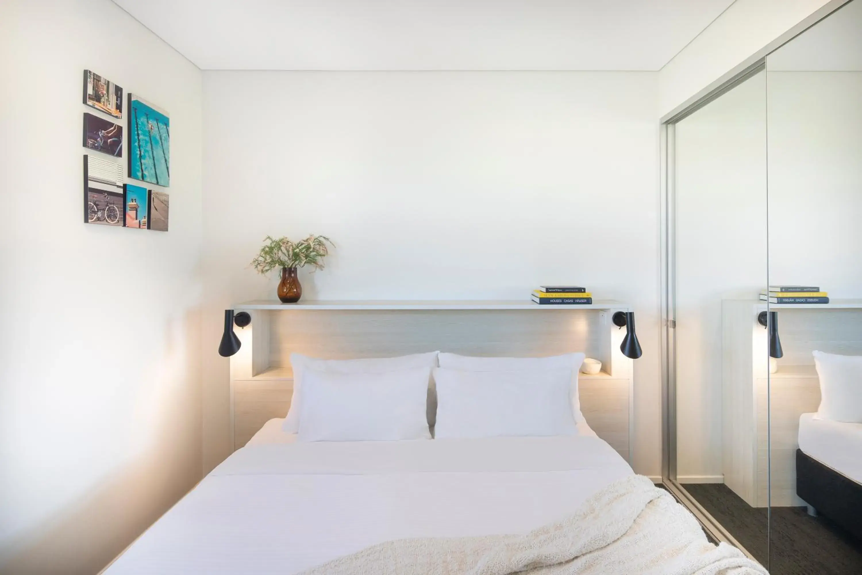 Bed in Veriu Camperdown Bed in Veriu Camperdown