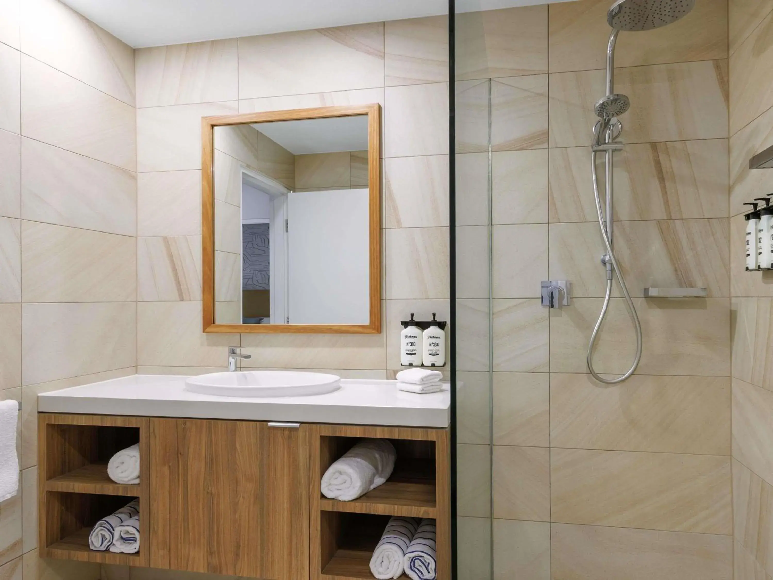 Bedroom in The Sebel Swan Valley the Vines Bedroom in The Sebel Swan Valley the Vines