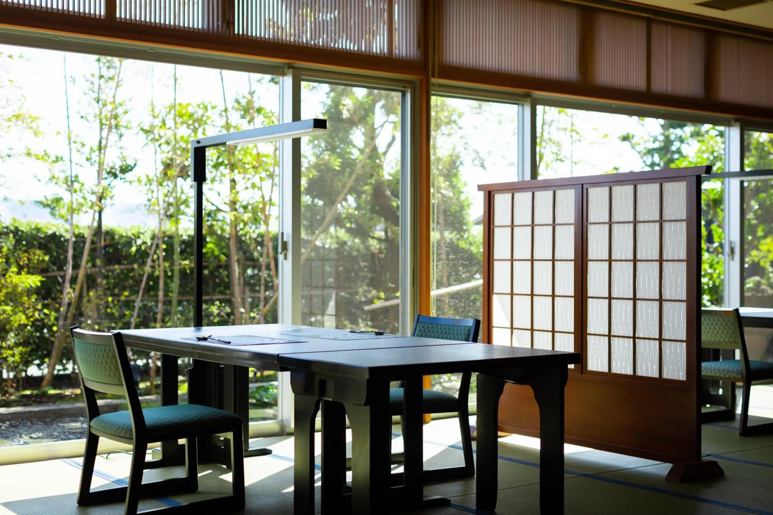 Restaurant/places to eat in Migiwaya