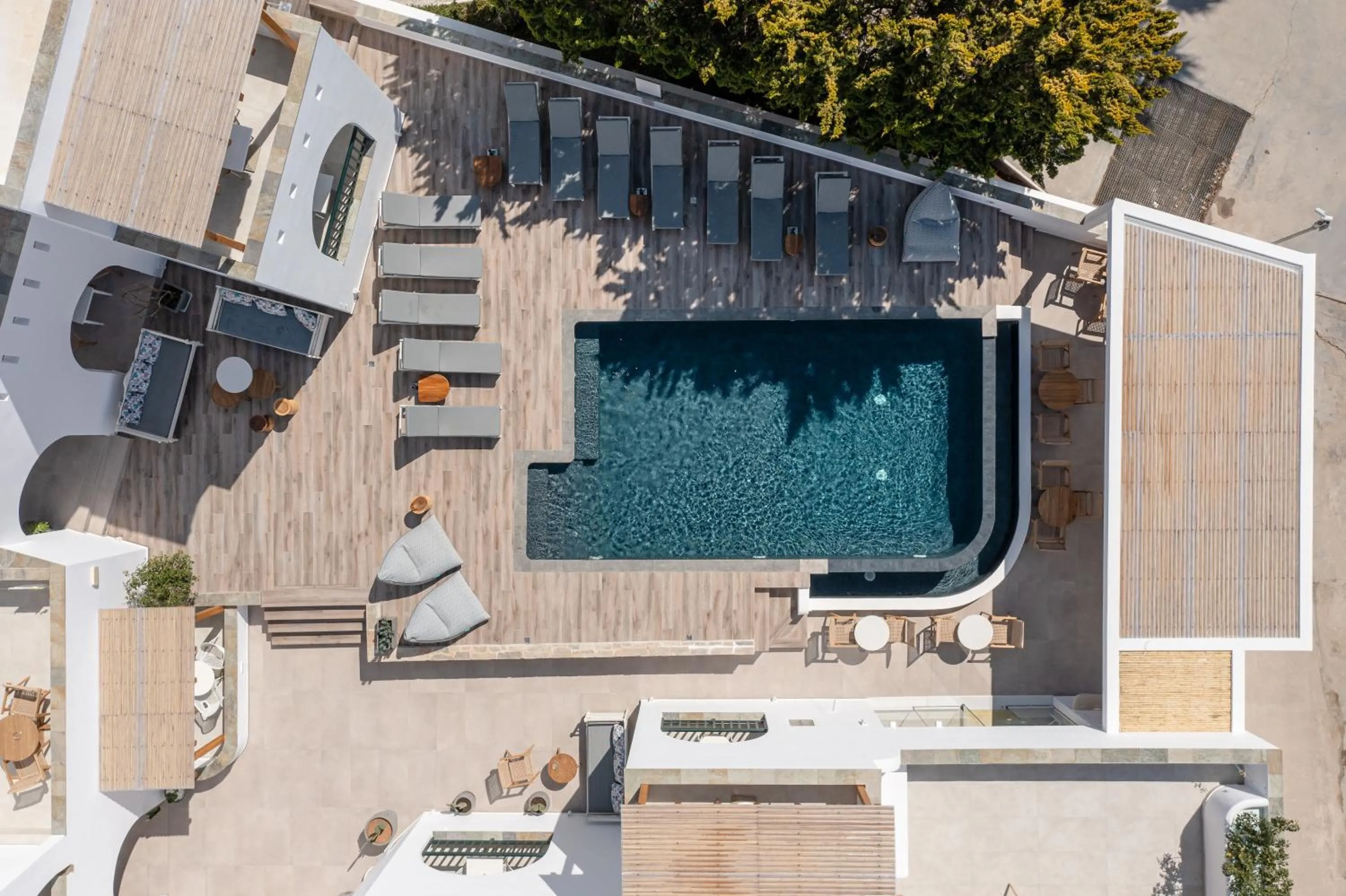 Swimming pool in Spiros