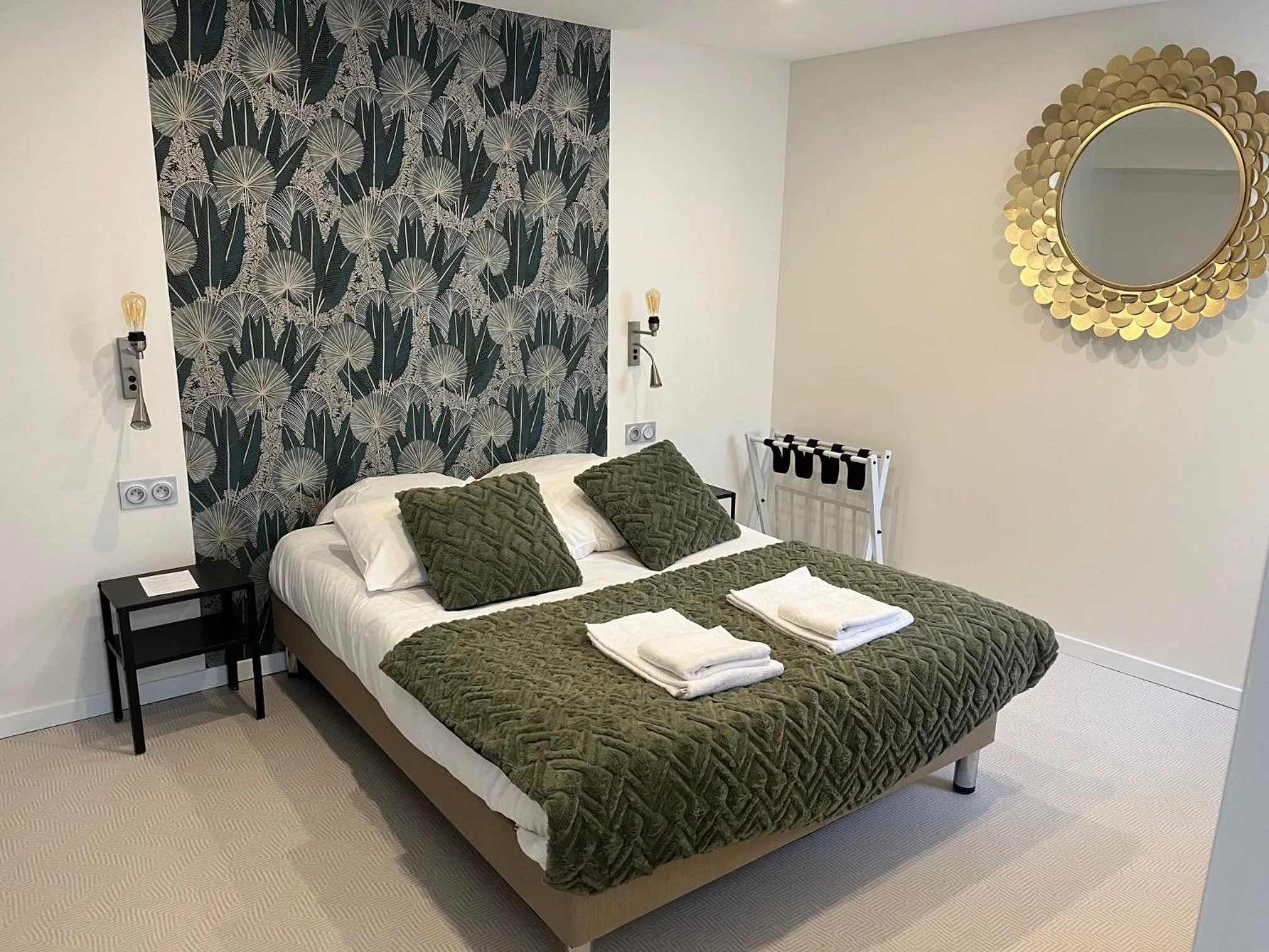 Bedroom, Bed in Hôtel Le Saint Patrice