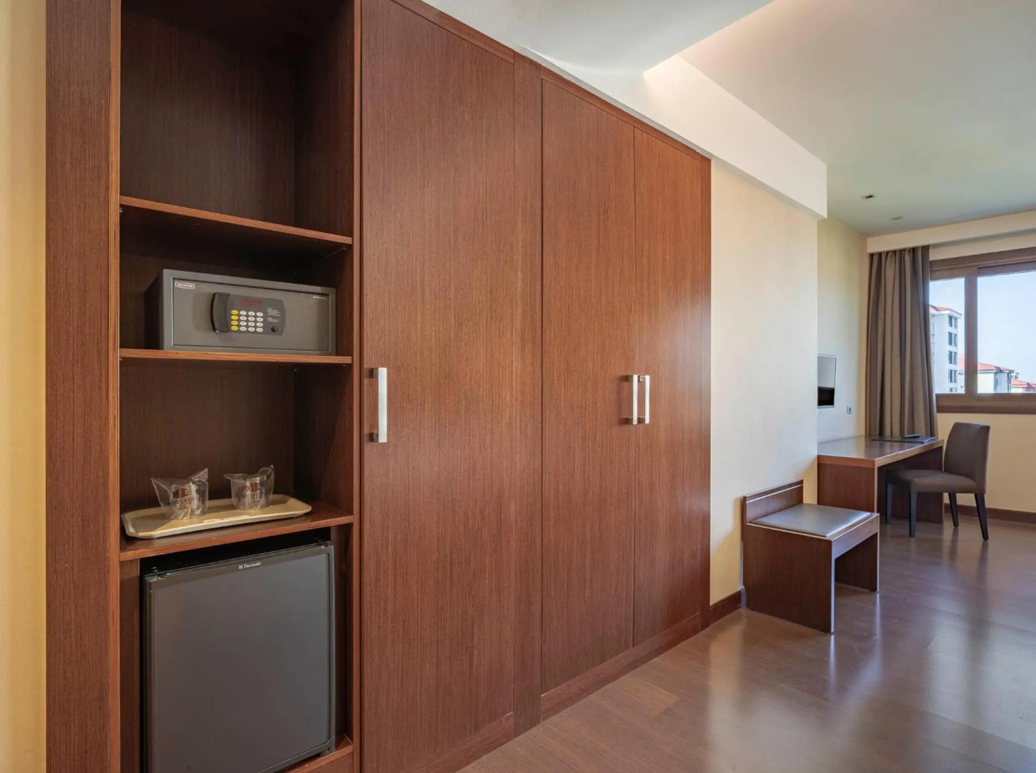 wardrobe in Hotel Coia de Vigo