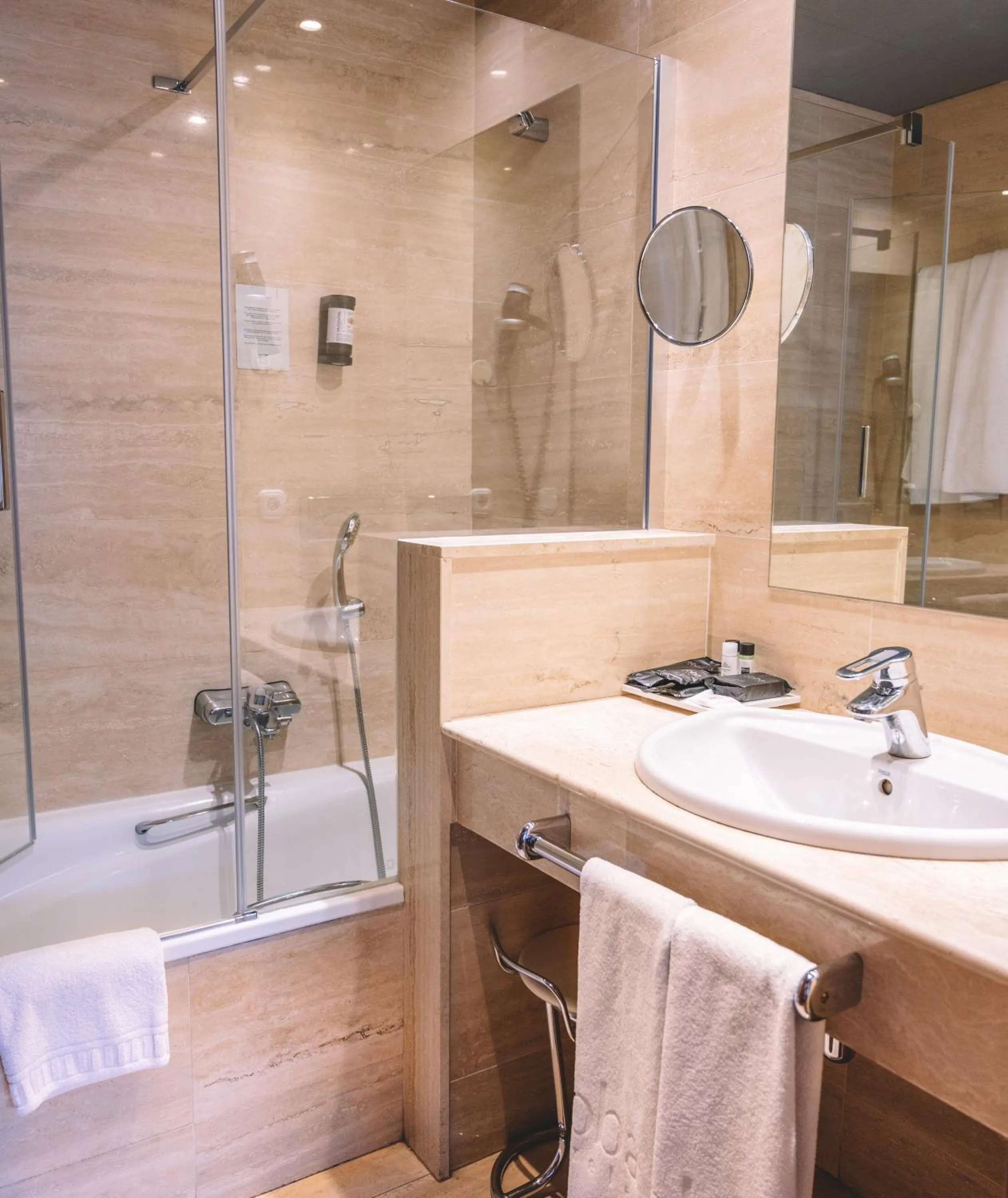 Bathroom in Abba Xalet Suites Hotel