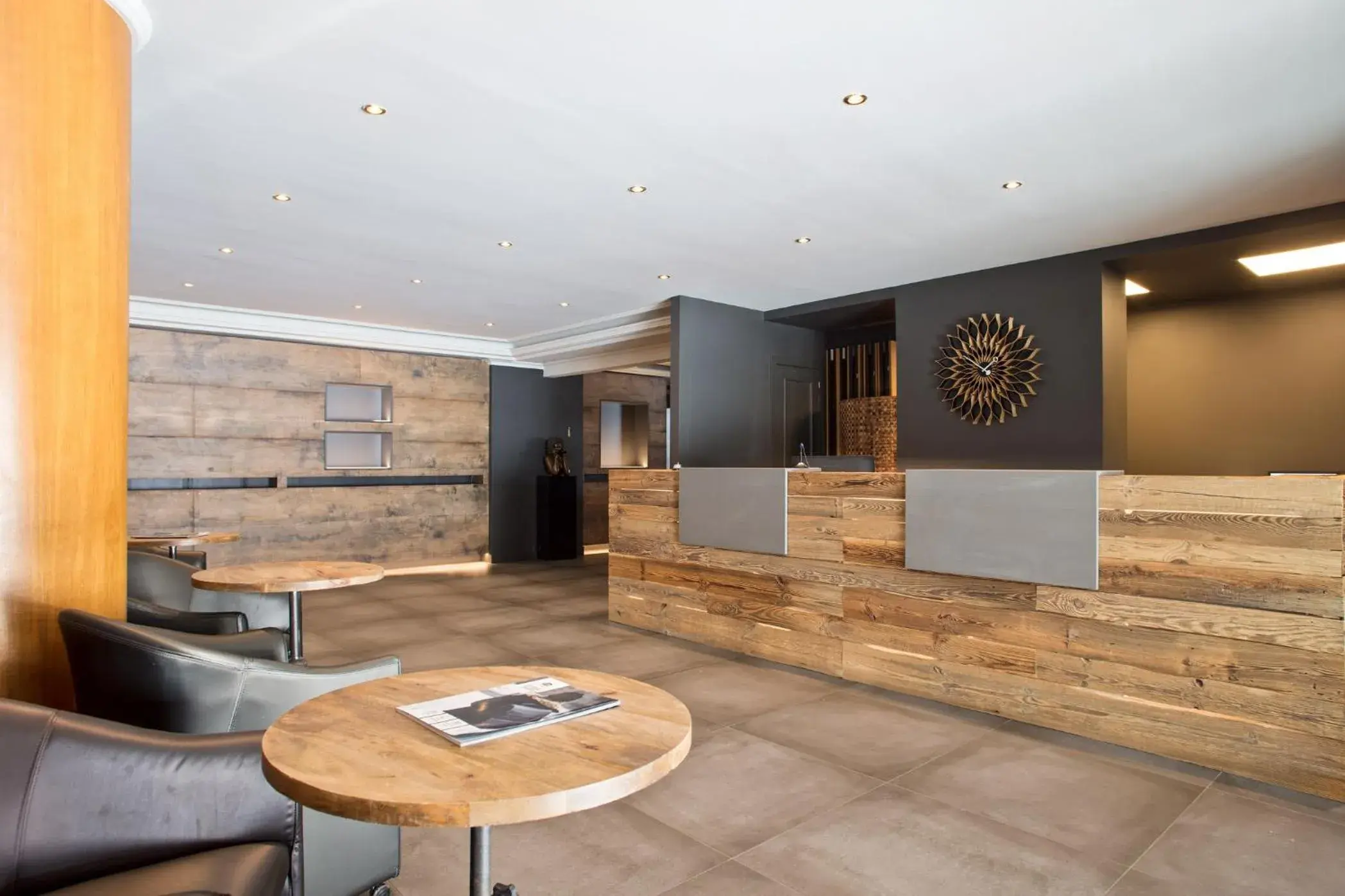 Lobby or reception in Abba Xalet Suites Hotel Lobby or reception in Abba Xalet Suites Hotel