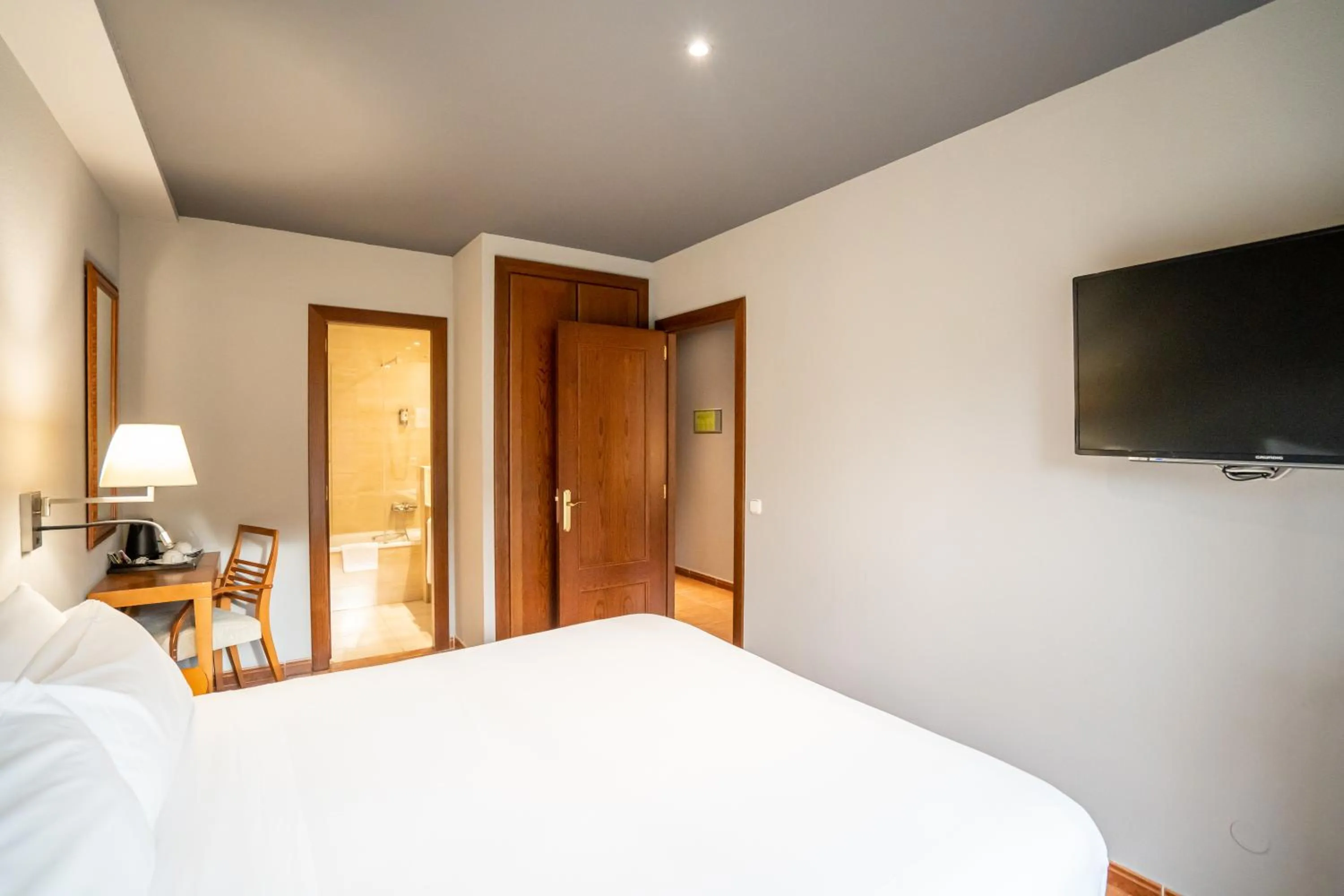 Bedroom, Bed in Abba Xalet Suites Hotel