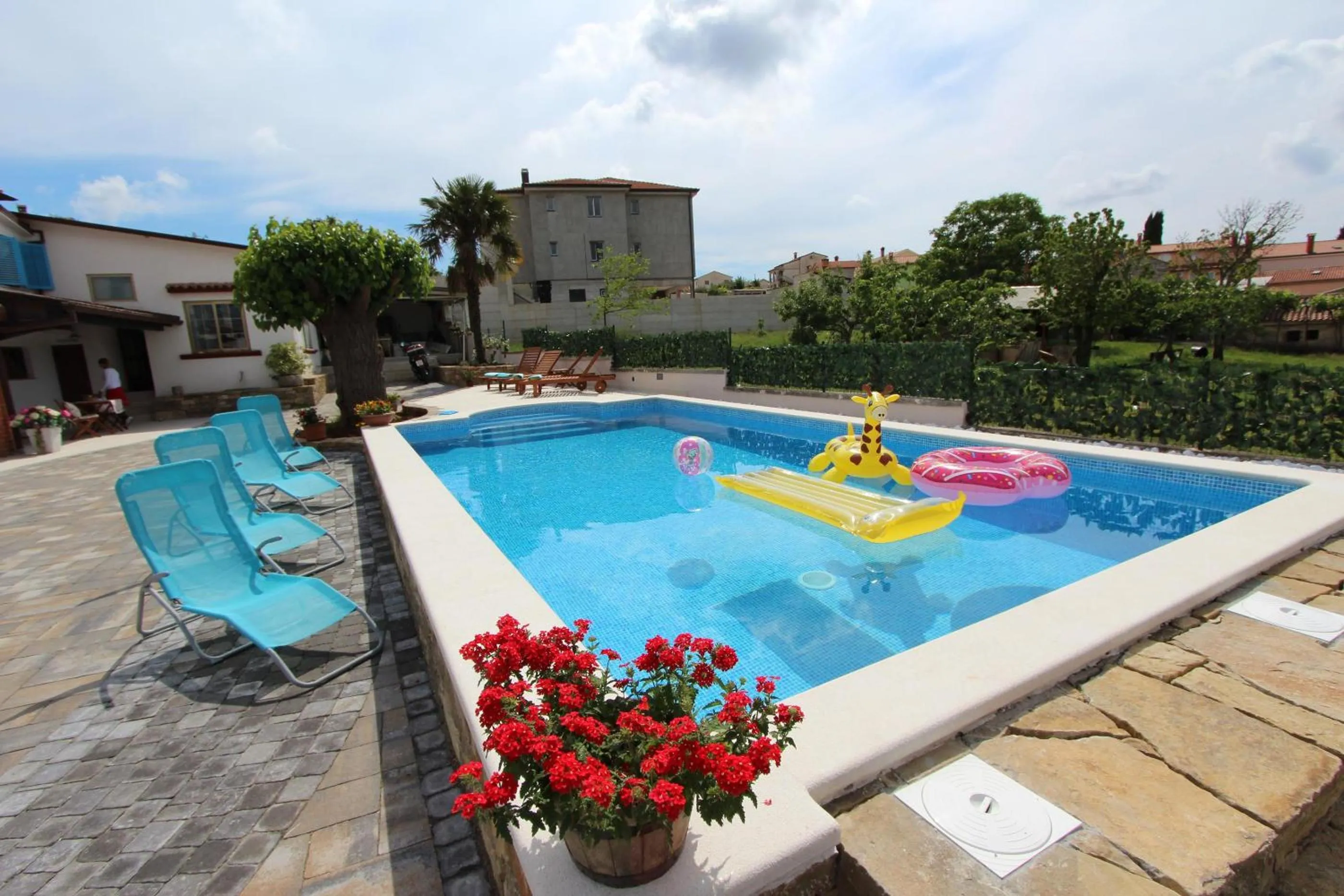 Apartments Midea 2