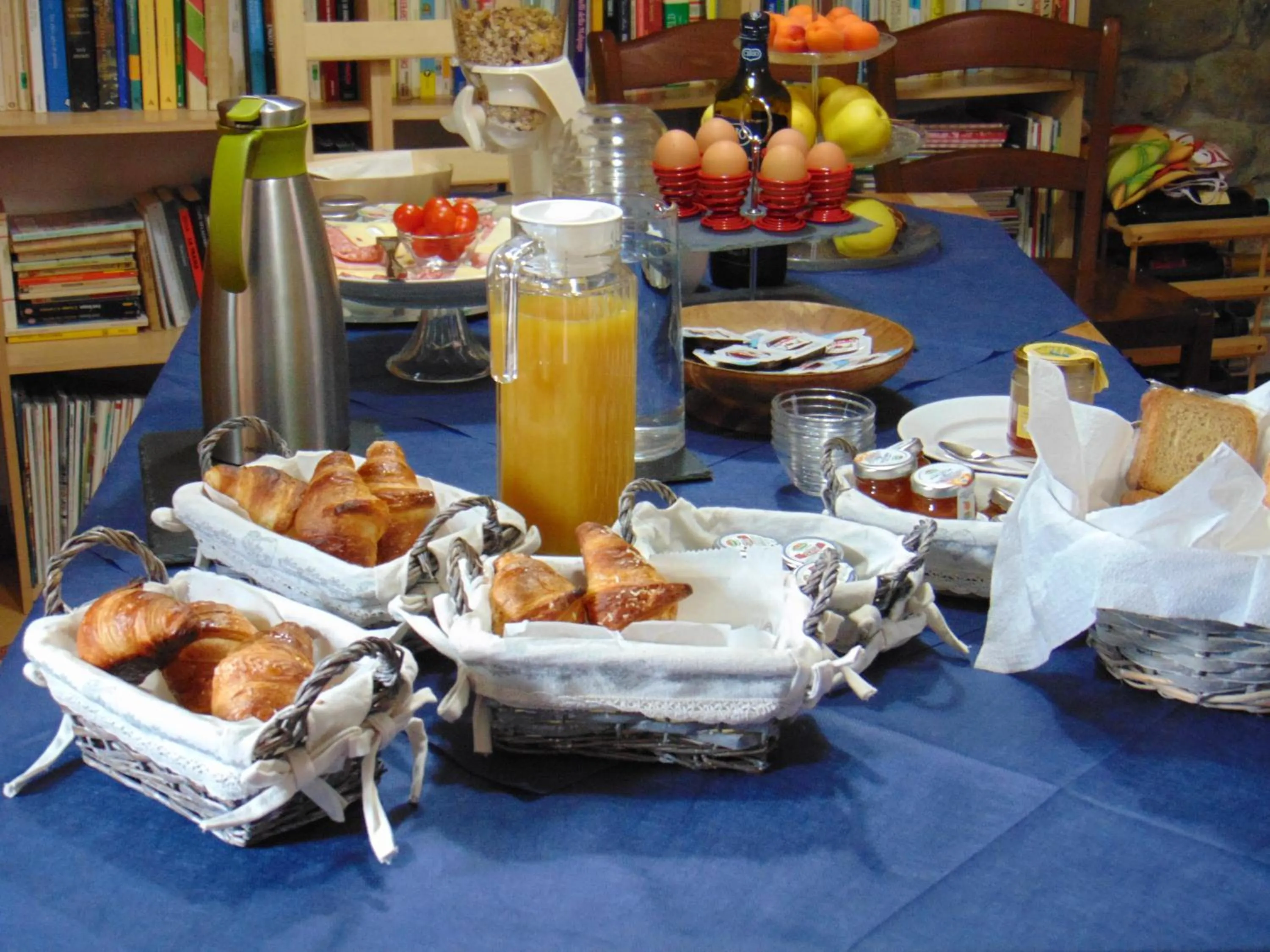 Buffet breakfast in B&B Antica Corte