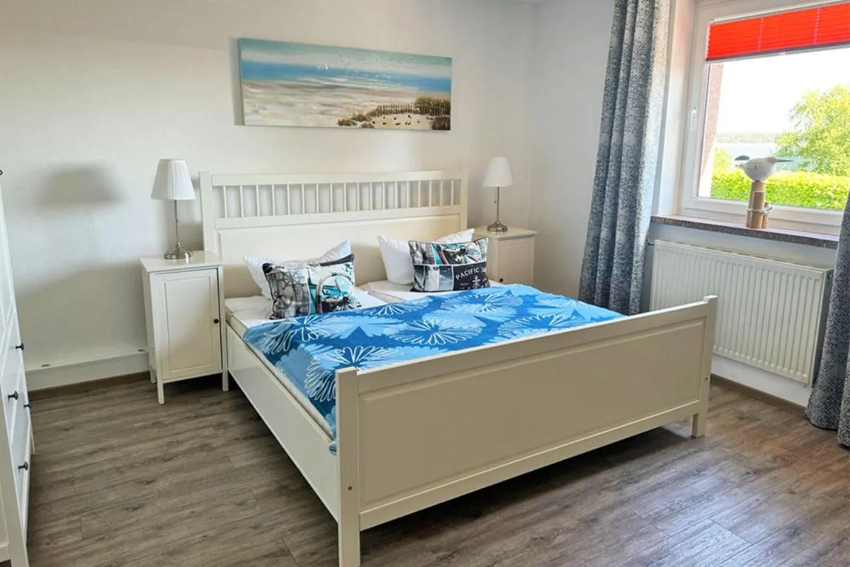 Bed in Ferienwohnung Boddenzander