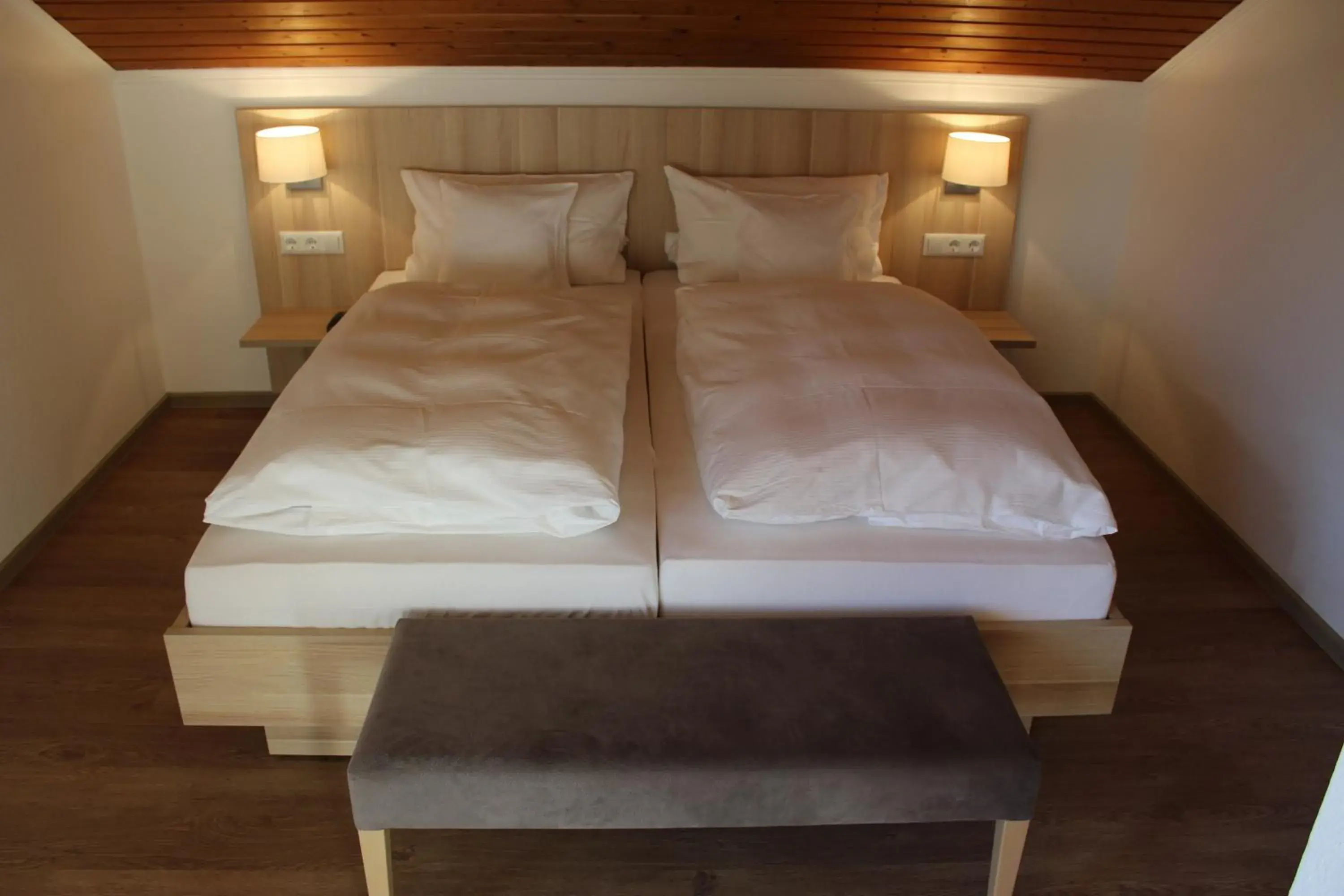 Deluxe Double Room - single occupancy in Gasthof und Pension zum Löwen Deluxe Double Room - single occupancy in Gasthof und Pension zum Löwen