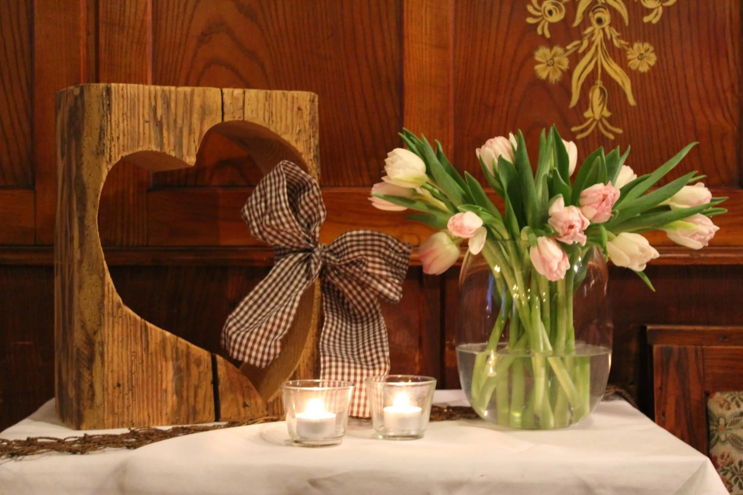 Restaurant/places to eat in Gasthof und Pension zum Löwen