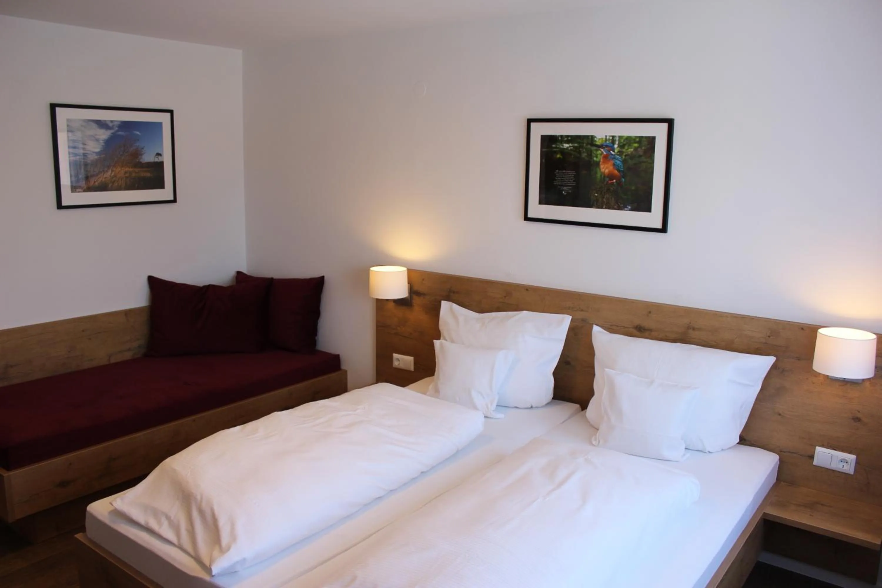 Photo of the whole room, Bed in Gasthof und Pension zum Löwen