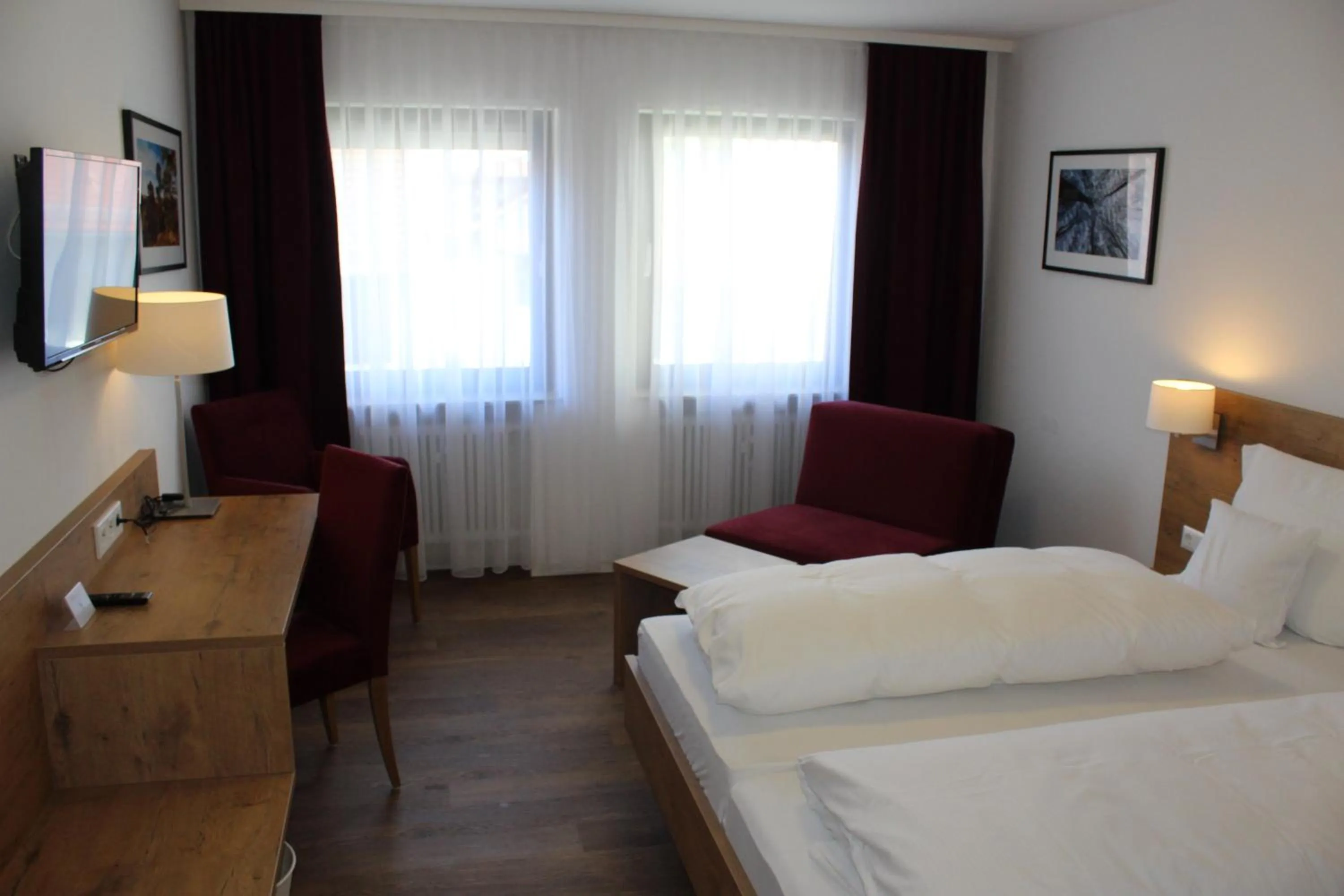 Photo of the whole room, Bed in Gasthof und Pension zum Löwen