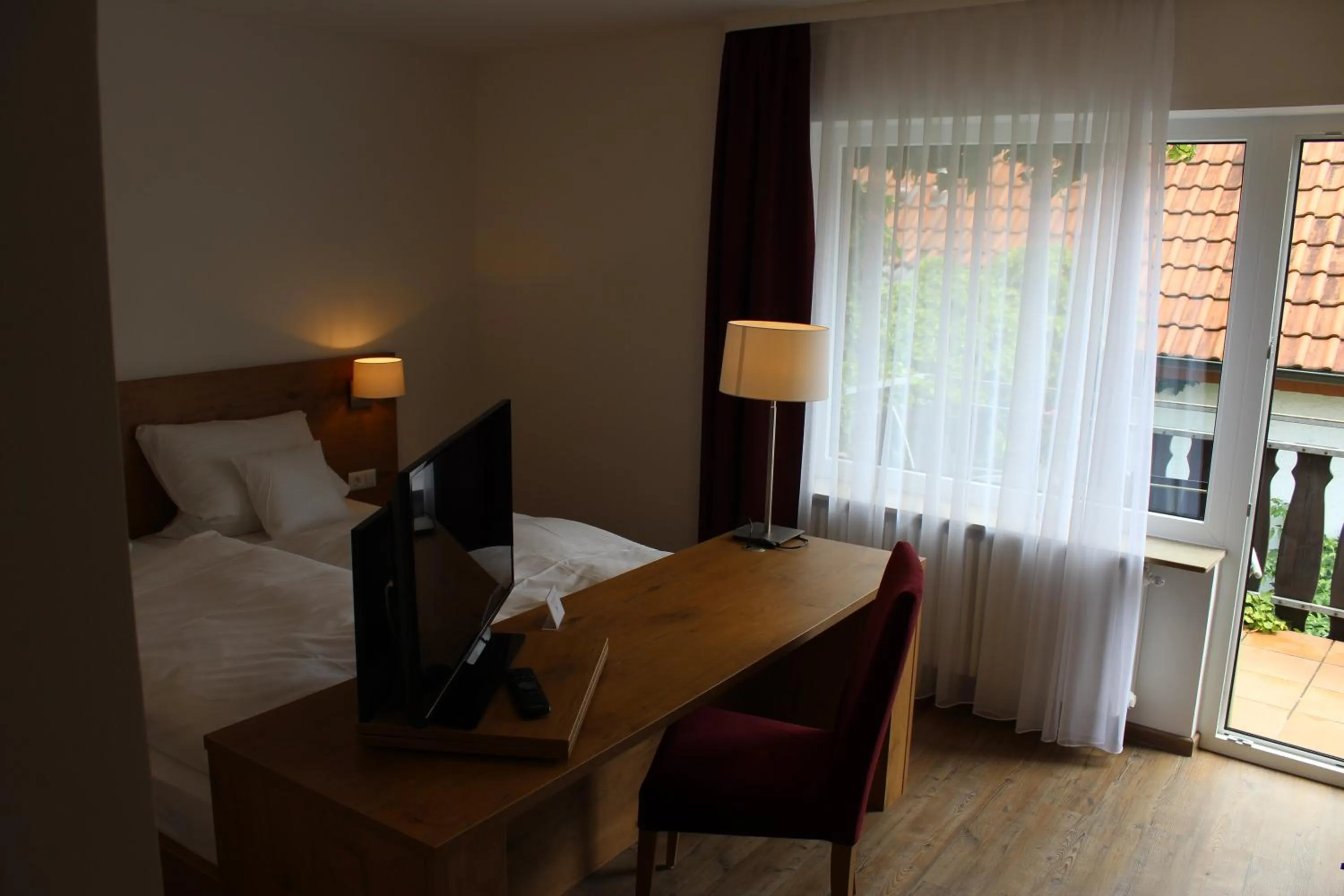 Day, Bed in Gasthof und Pension zum Löwen