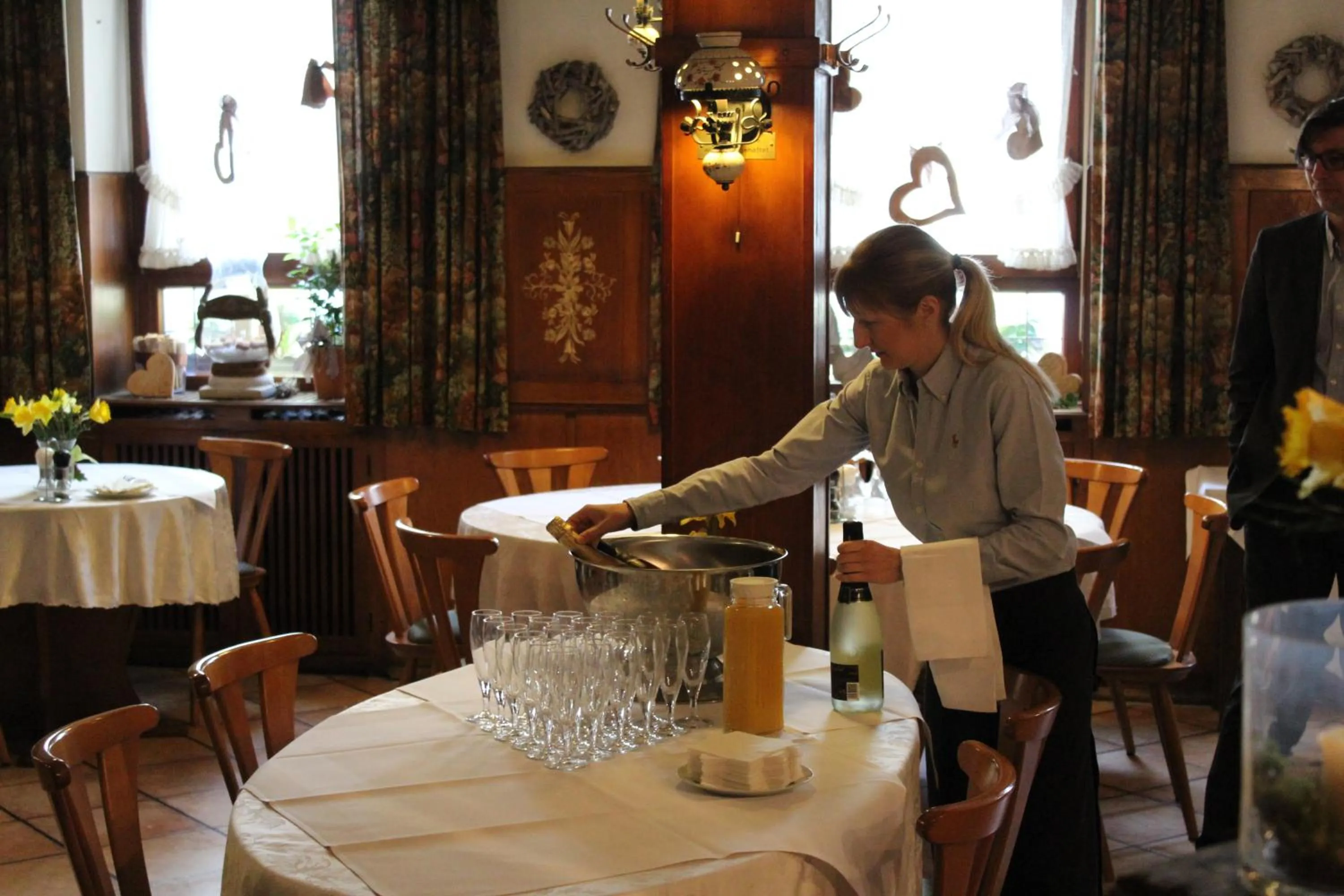 Restaurant/places to eat in Gasthof und Pension zum Löwen