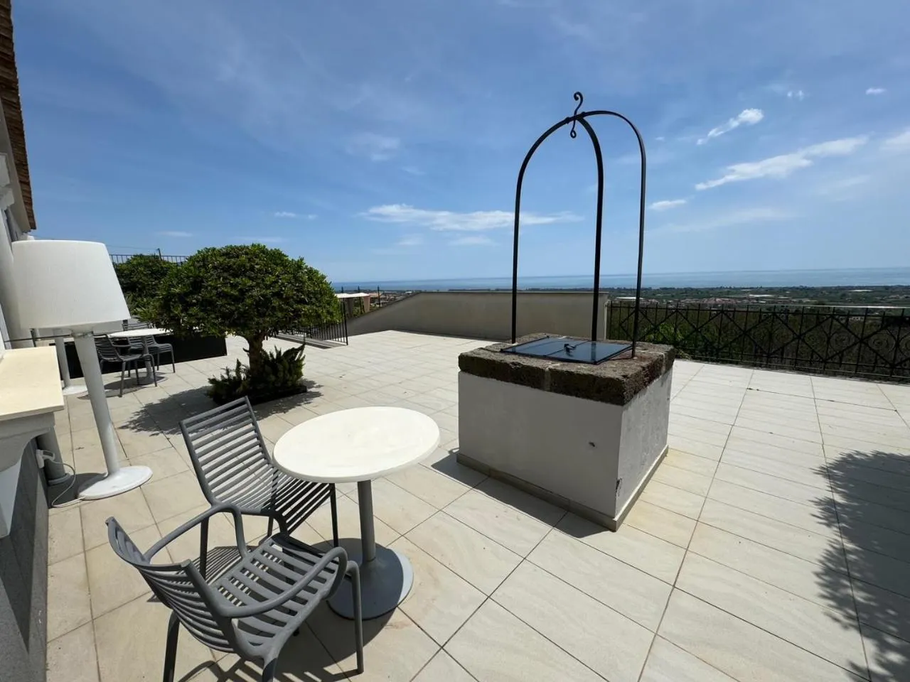 Talè Restaurant & Suite