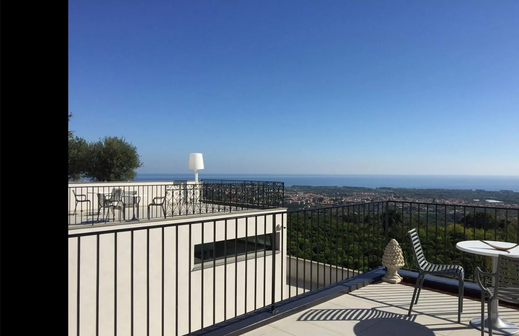 Talè Restaurant & Suite