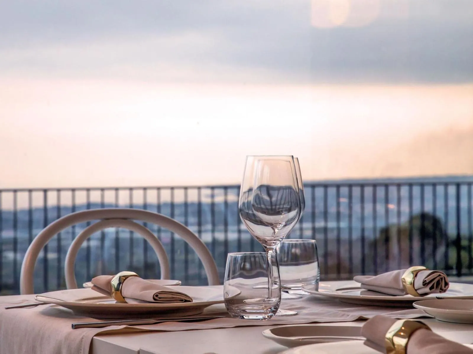 Restaurant/places to eat in Talè Restaurant & Suite