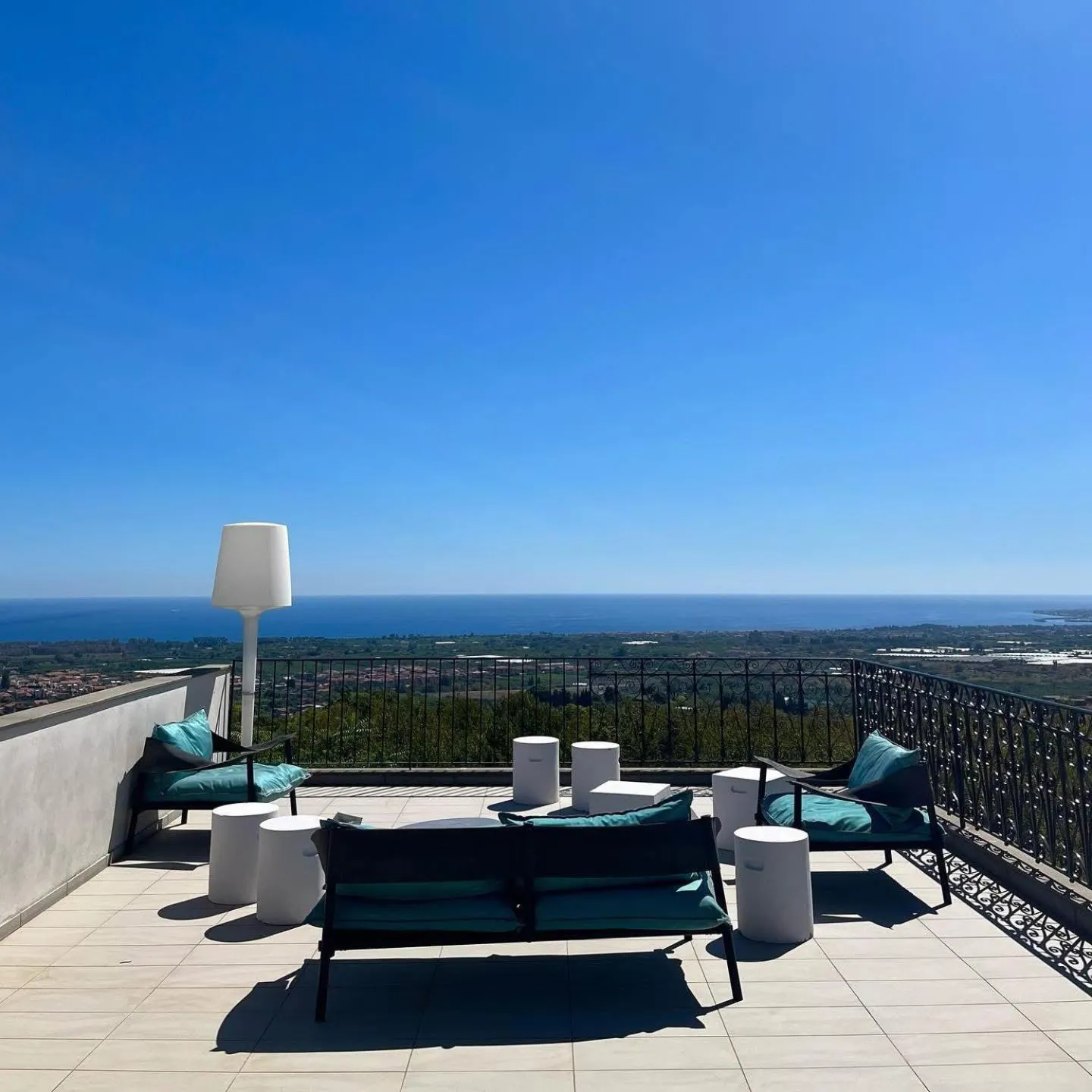 Talè Restaurant & Suite