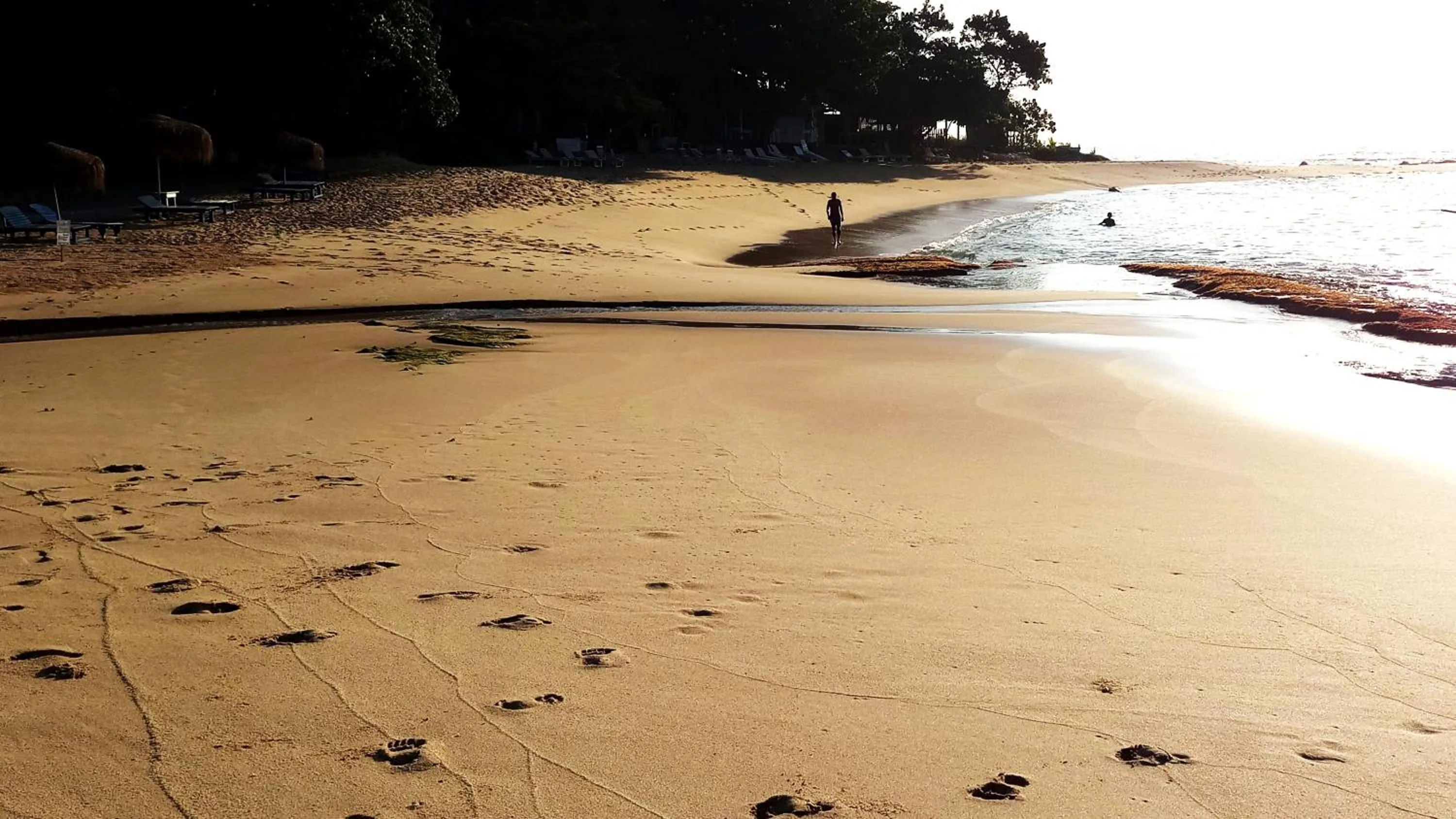 Beach in Eagle Homestay
