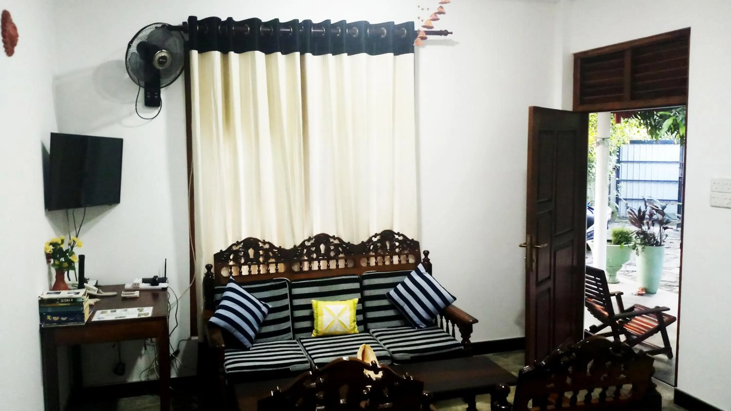 Living room in Eagle Homestay