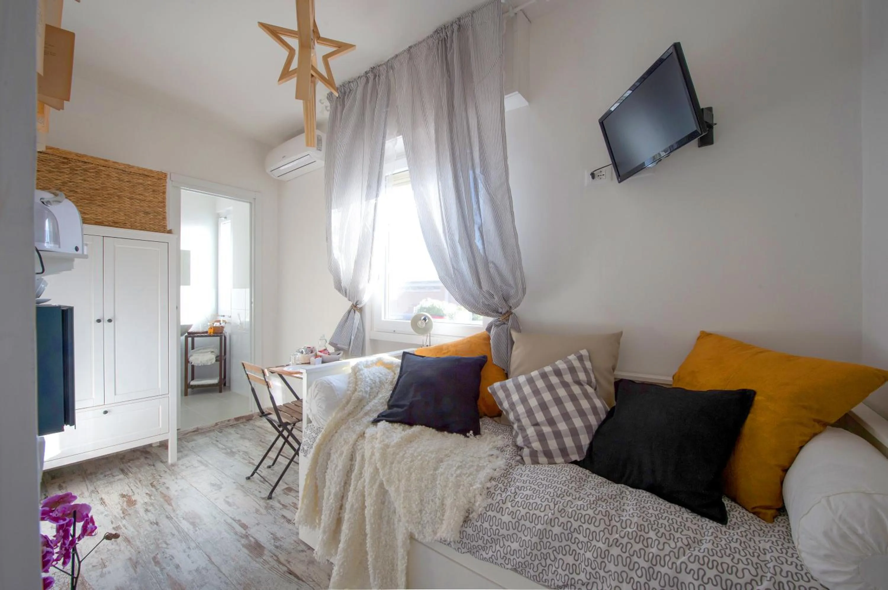 Bed in Letto e Latte Roma Guest House