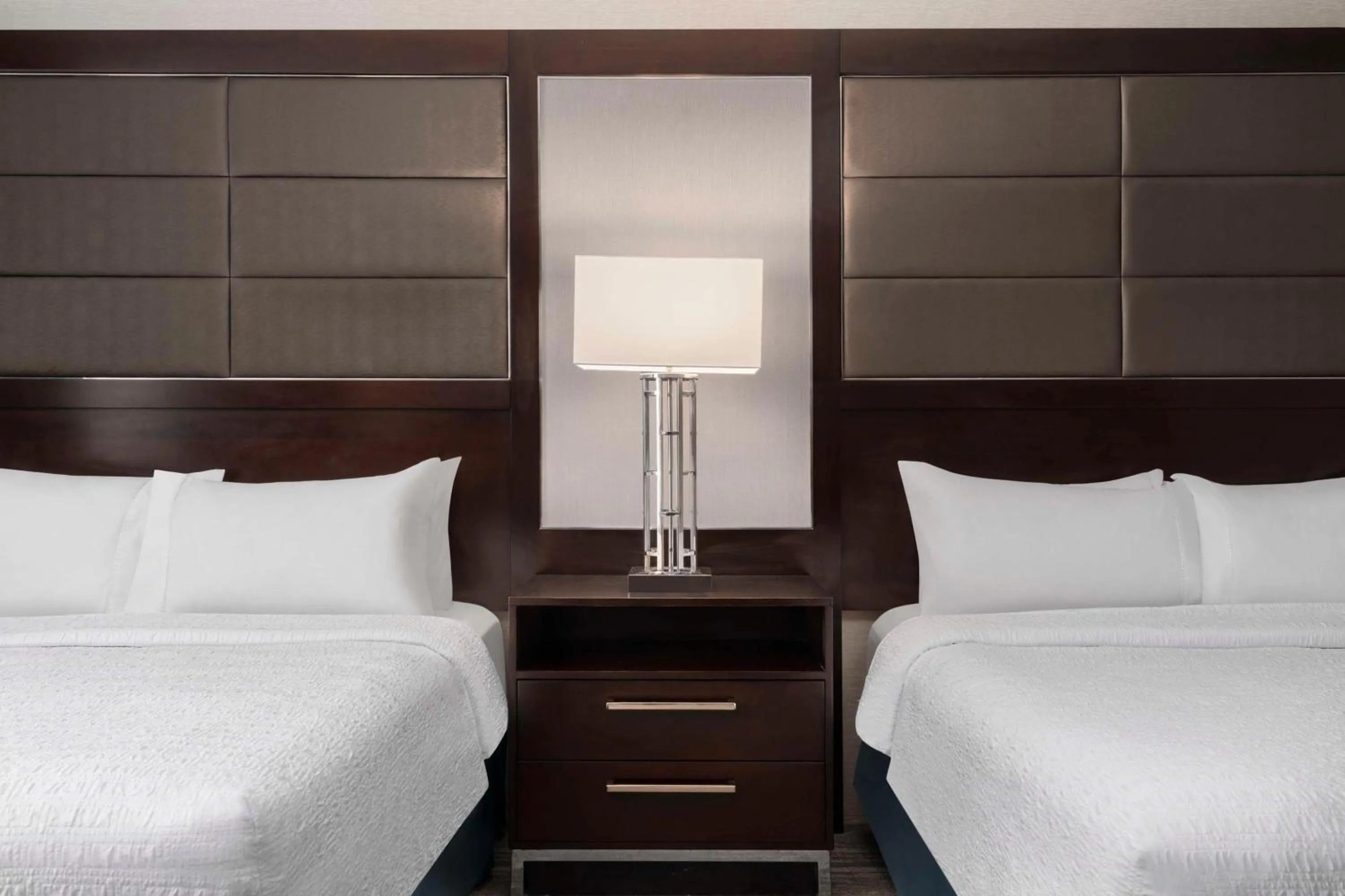 Bed in Hampton Inn & Suites-Worcester, MA