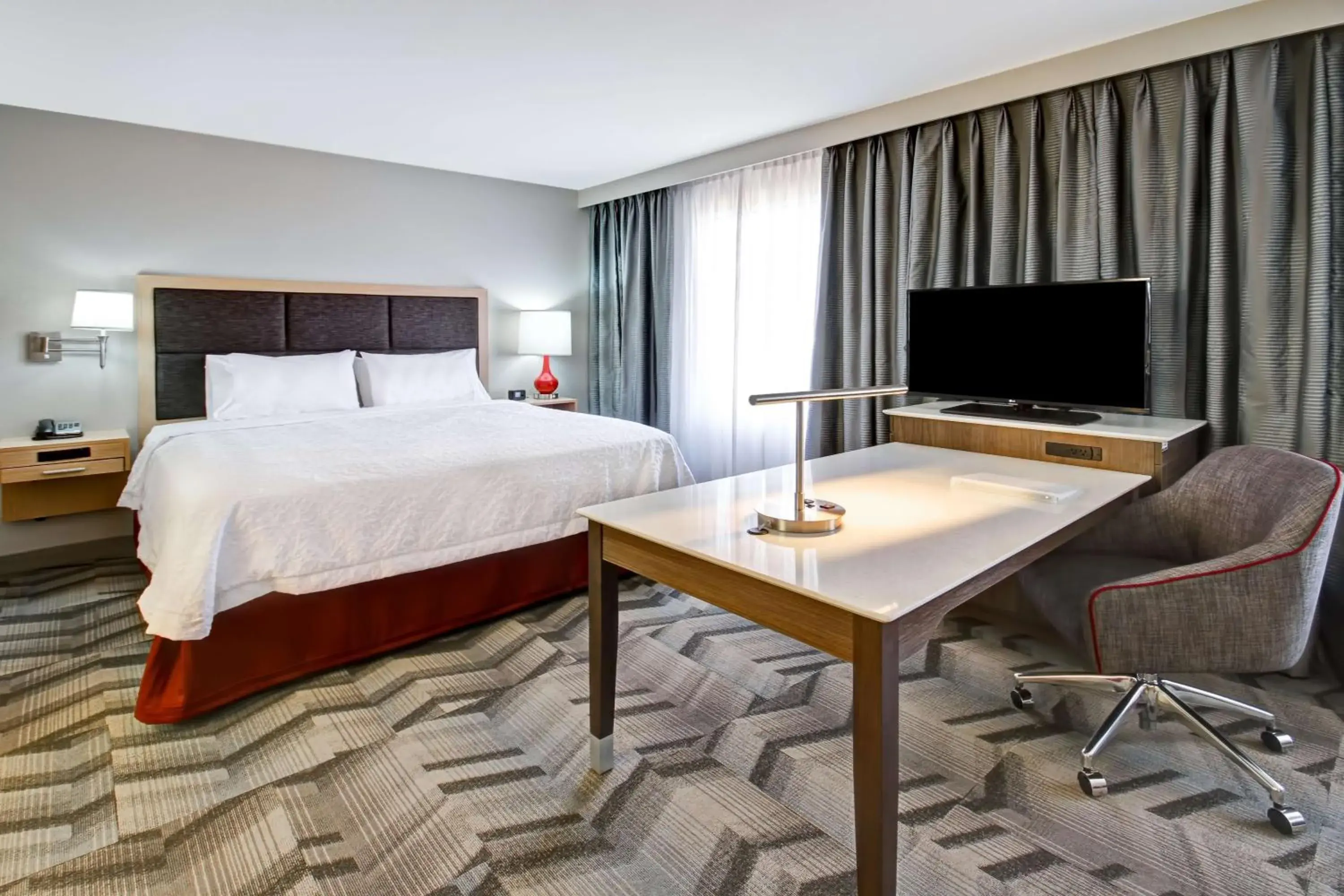 King Studio Suite - Non Smoking in Hampton Inn & Suites - Medicine Hat King Studio Suite - Non Smoking in Hampton Inn & Suites - Medicine Hat