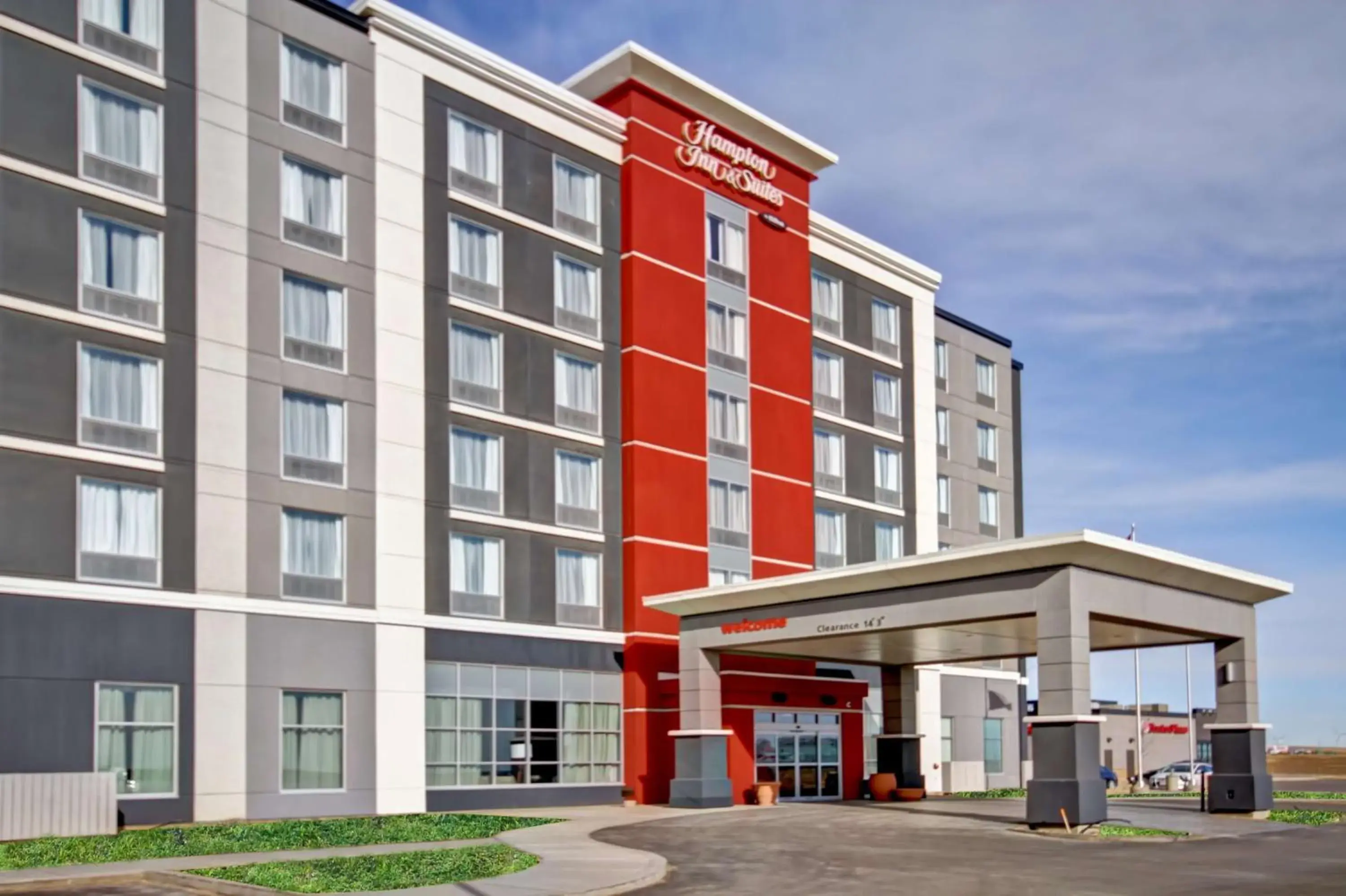 Property building in Hampton Inn & Suites - Medicine Hat Property building in Hampton Inn & Suites - Medicine Hat