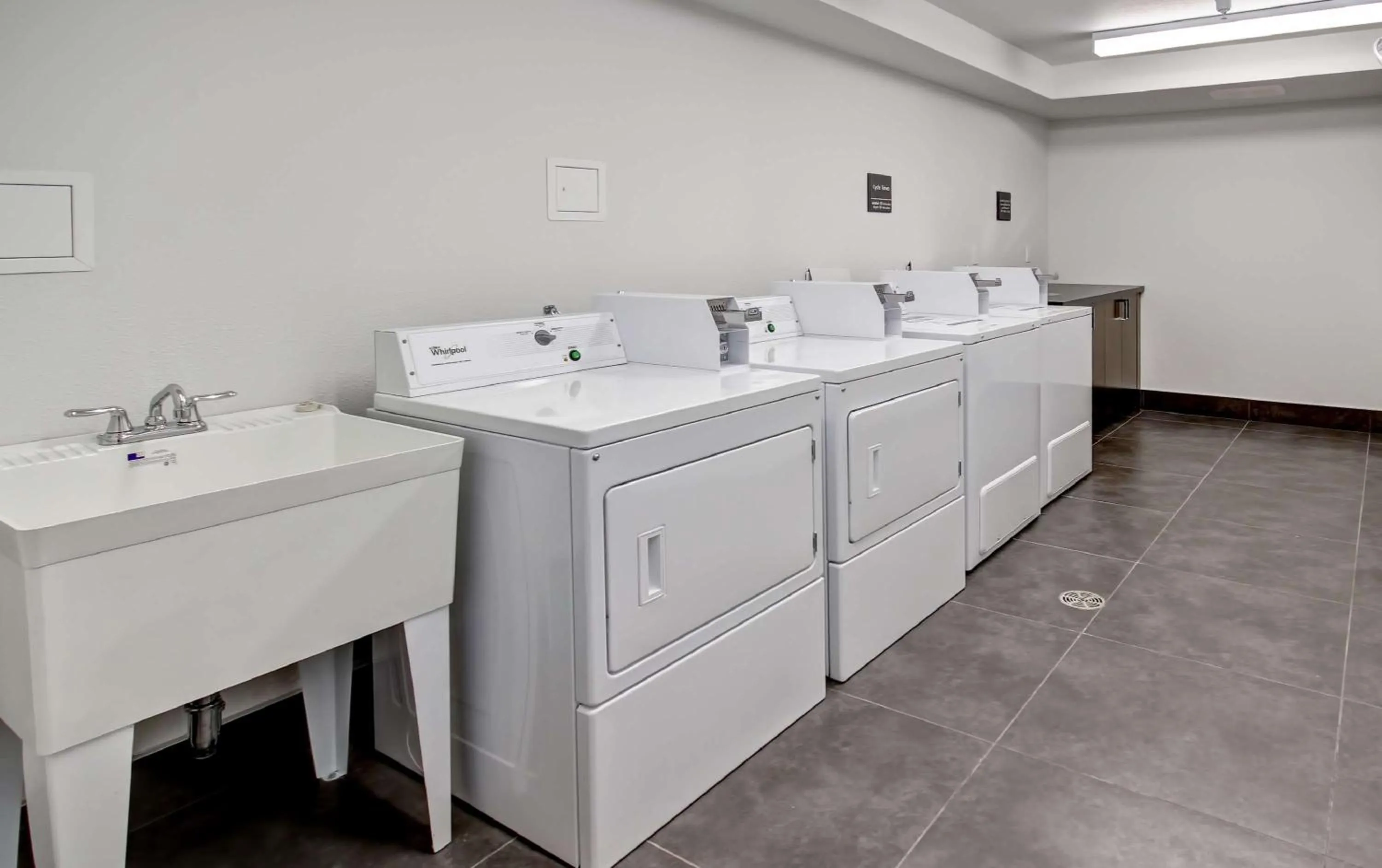 Property building in Hampton Inn & Suites - Medicine Hat