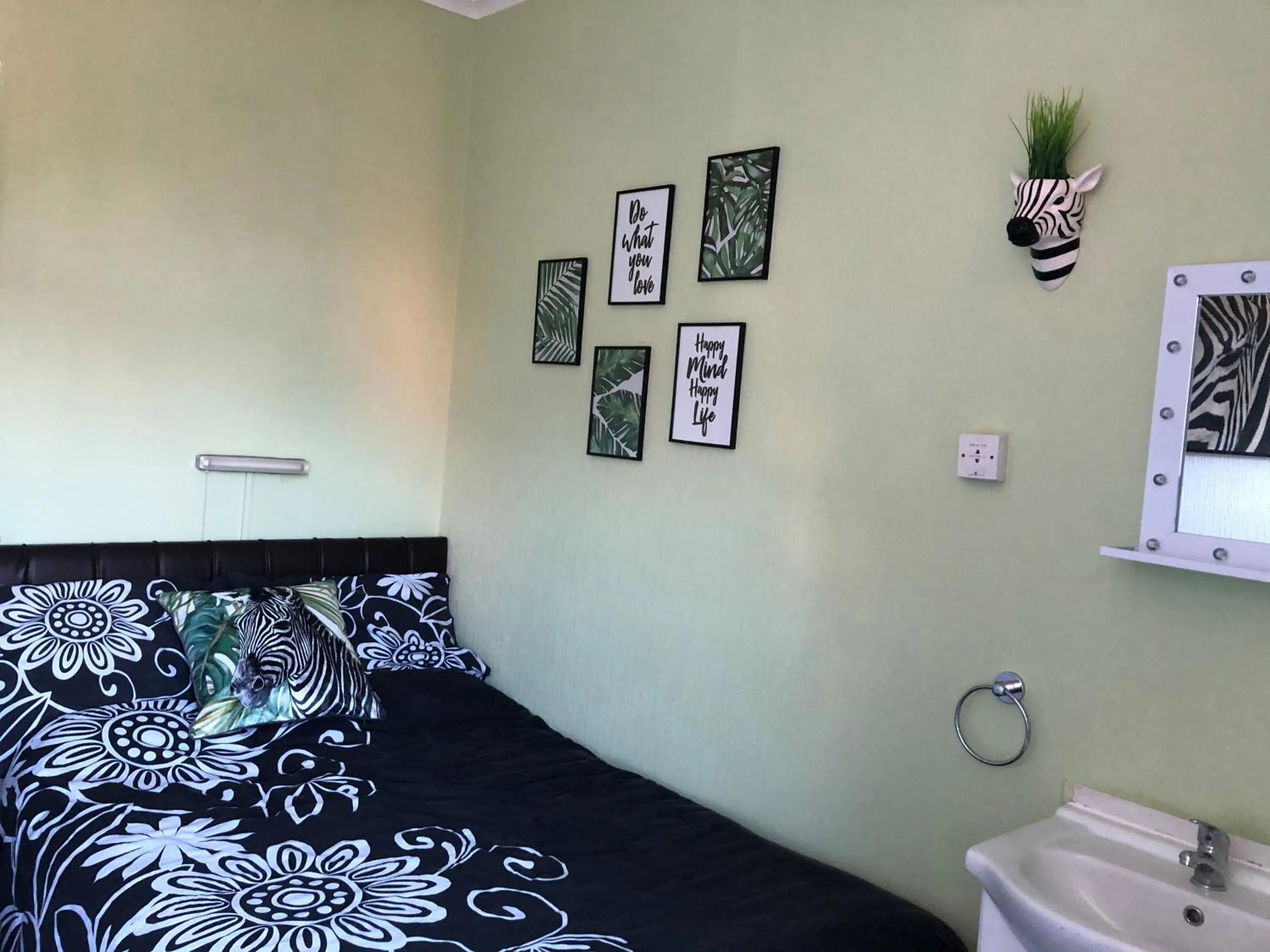 Bed in The Franklyn Hotel B&B