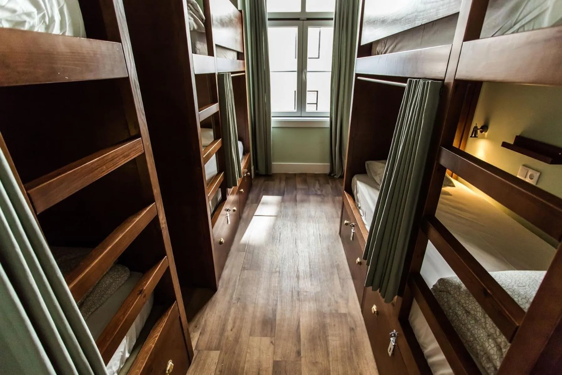 bunk bed, Bed in Home Lisbon Hostel