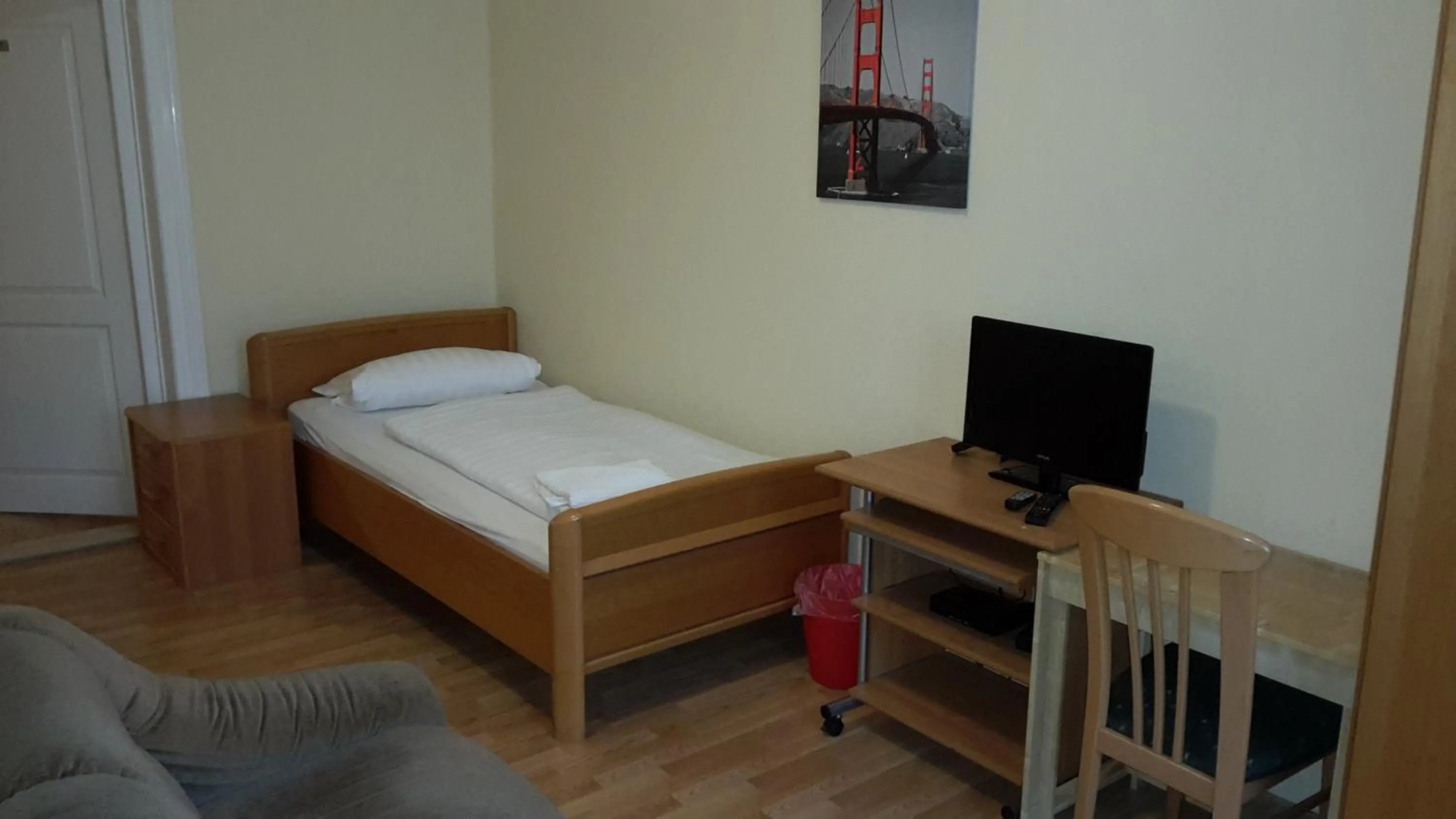 Photo of the whole room, Bed in Landgasthof Schönecke