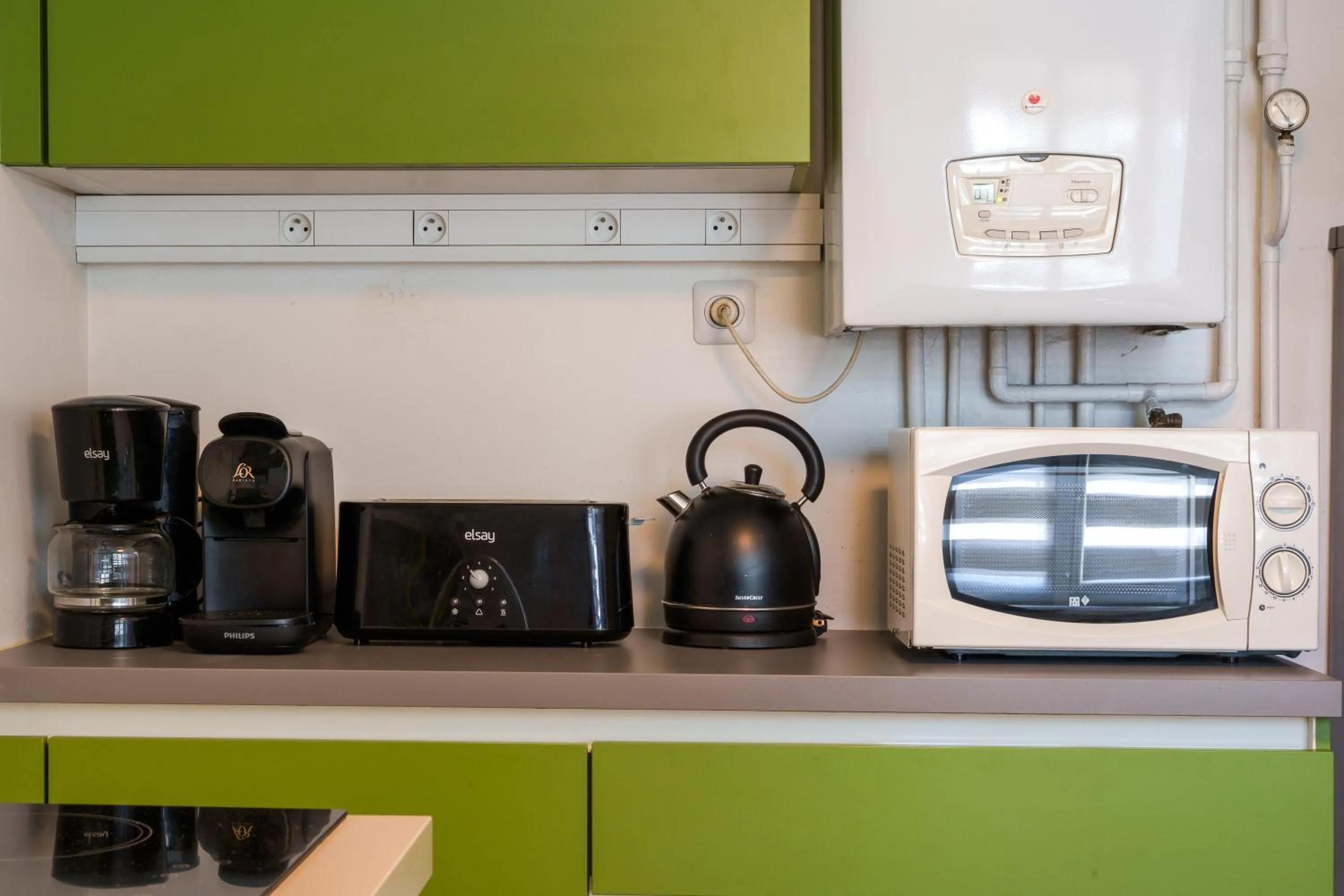 Coffee/tea facilities in La Villa Pop